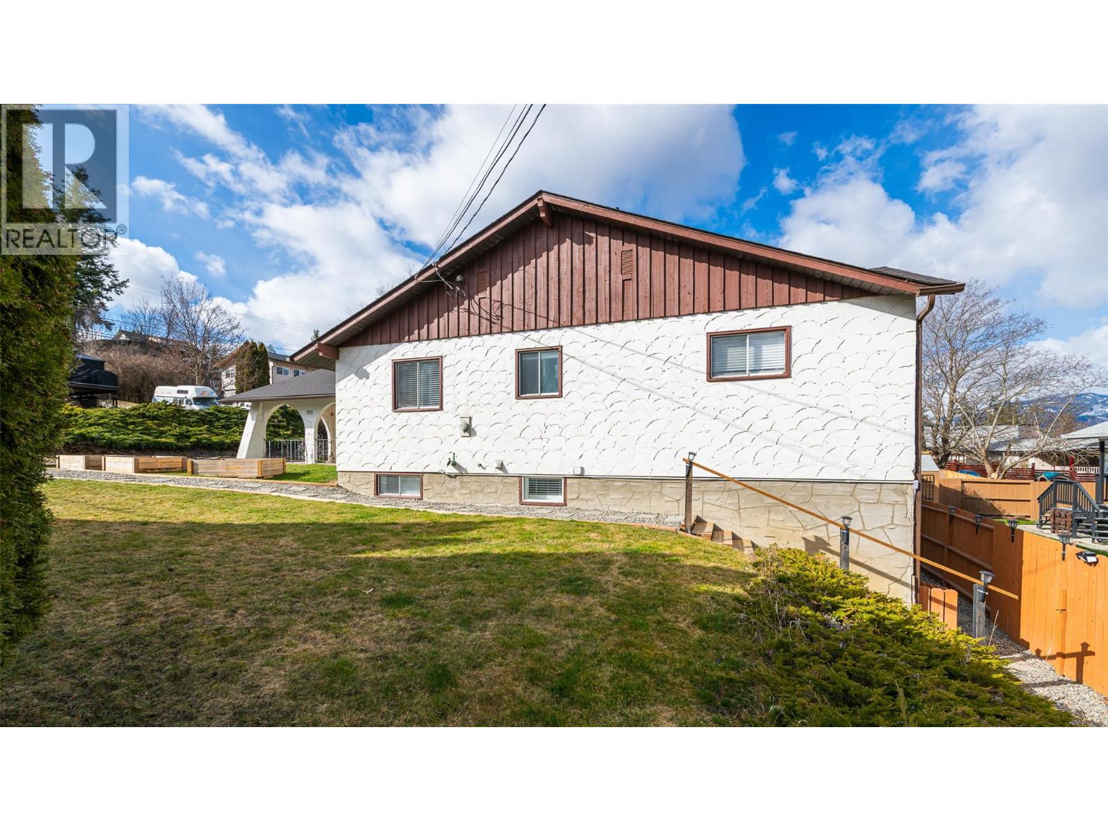 703 11th Avenue N, Creston, British Columbia  V0B 1G4 - Photo 34 - 10372190