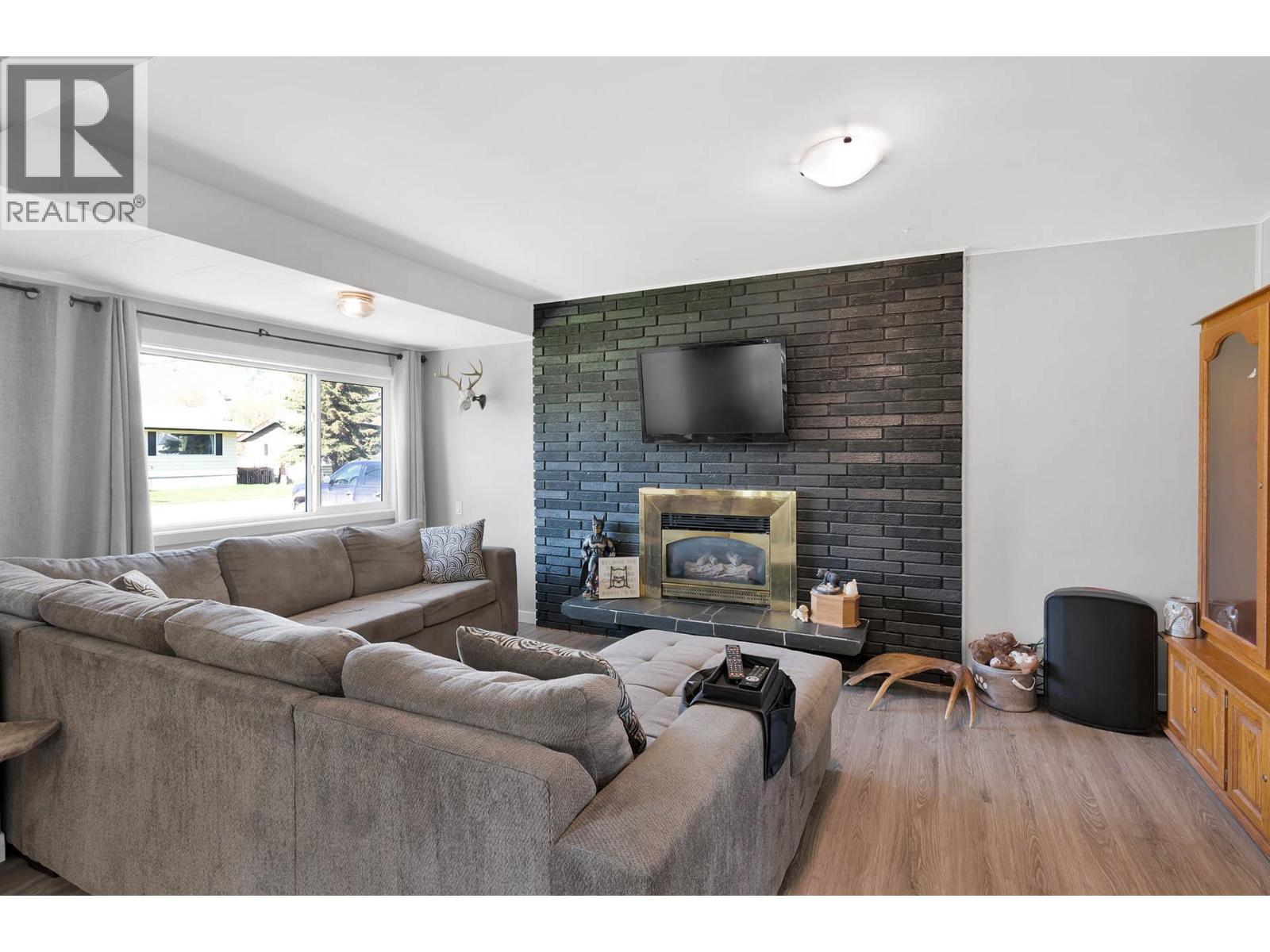 327 Pine Street, Chase, British Columbia  V0E 1M0 - Photo 13 - 10372491