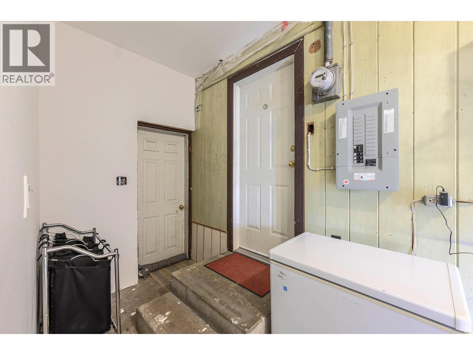 327 Pine Street, Chase, British Columbia  V0E 1M0 - Photo 32 - 10372491