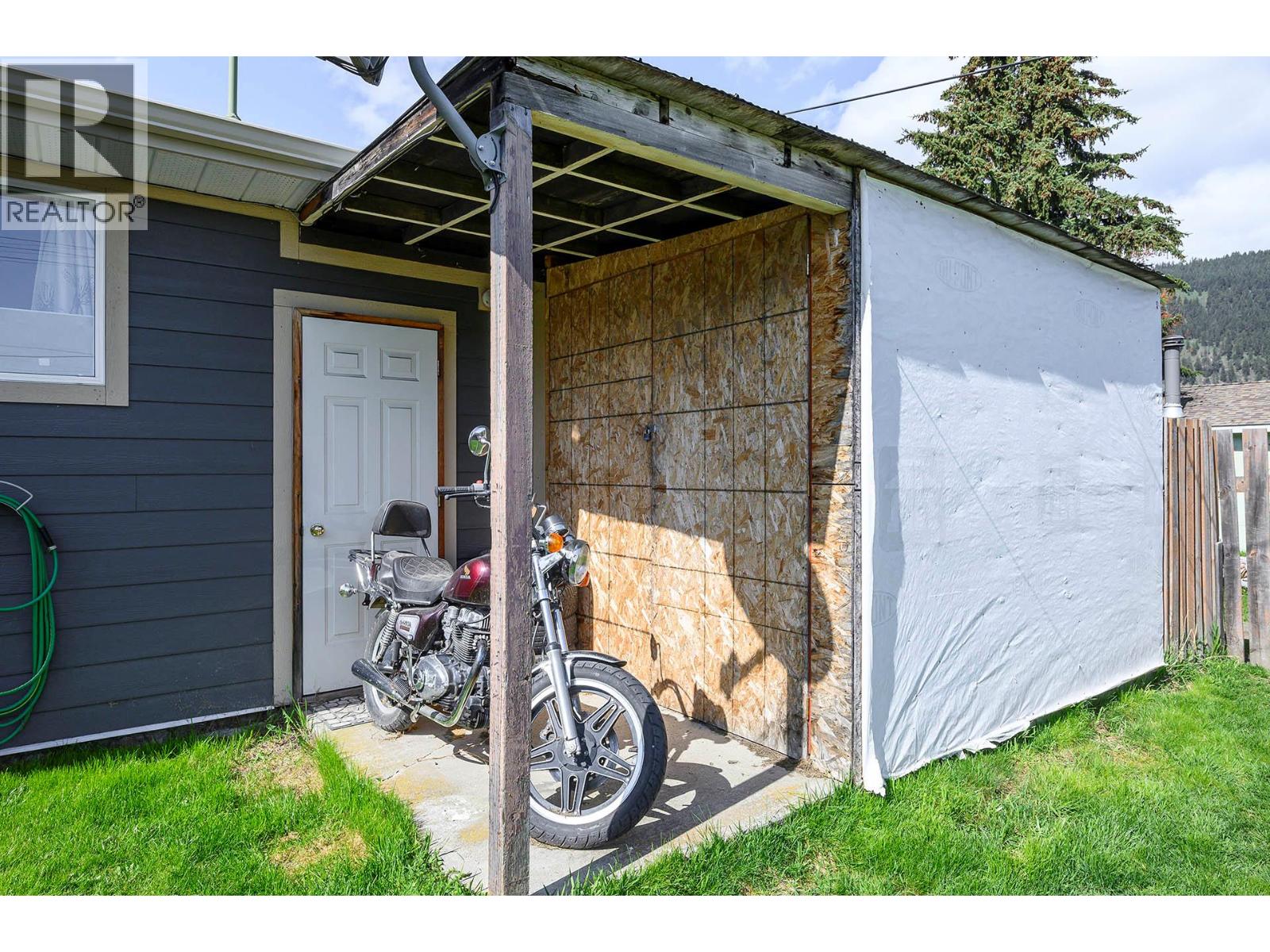 327 Pine Street, Chase, British Columbia  V0E 1M0 - Photo 41 - 10372491