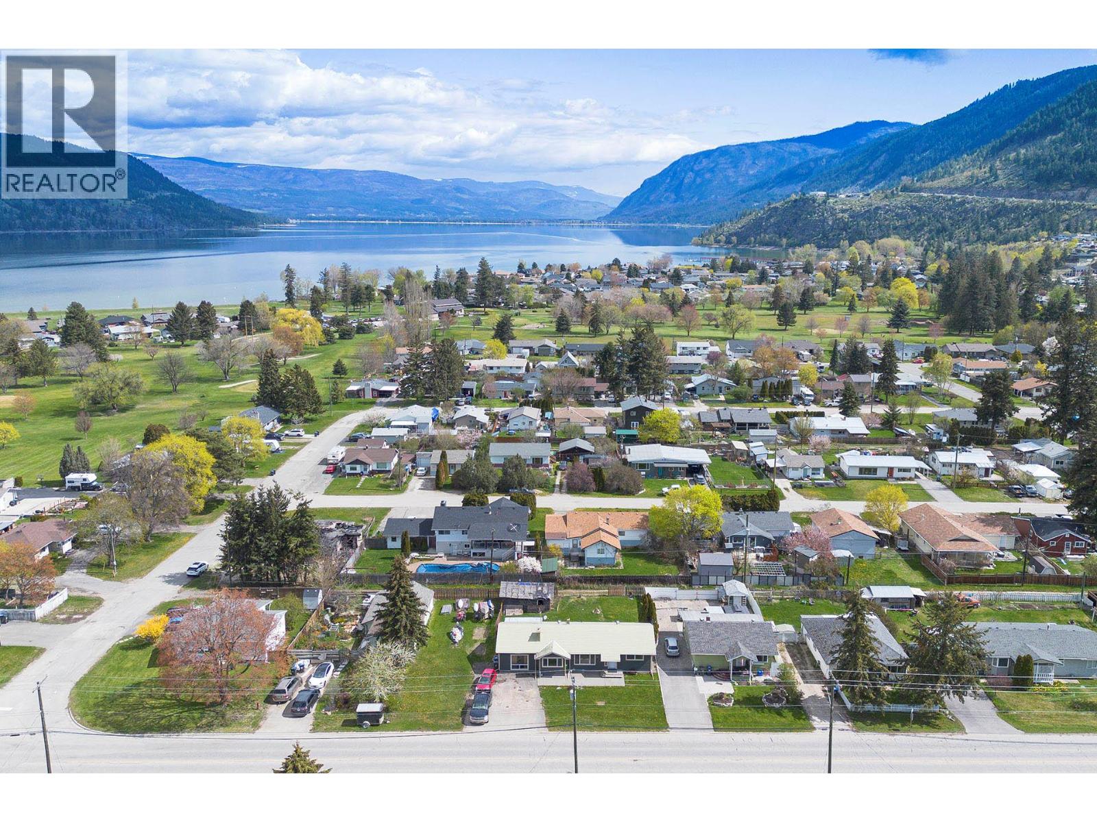 327 Pine Street, Chase, British Columbia  V0E 1M0 - Photo 6 - 10372491