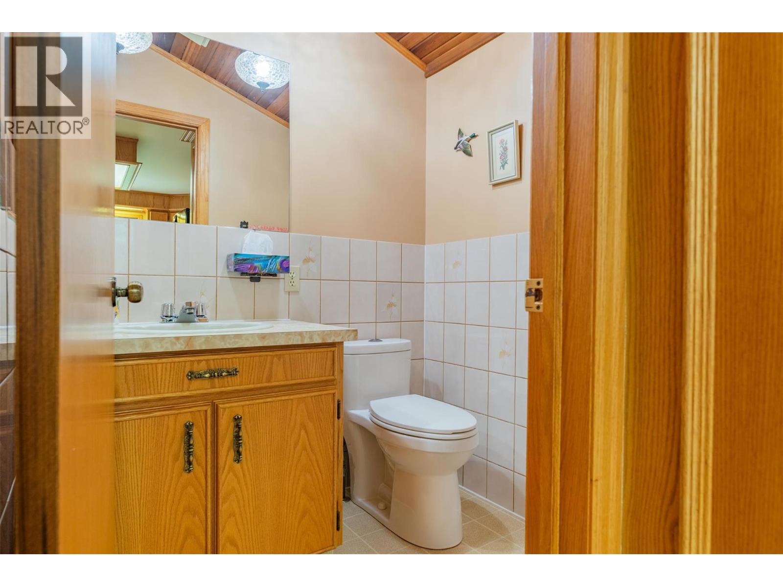 25 Wilson Road, Christina Lake, British Columbia  V0H 1E0 - Photo 16 - 10372571