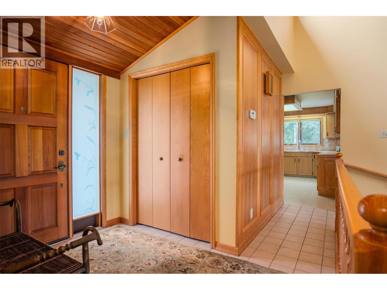25 Wilson Road, Christina Lake, British Columbia  V0H 1E0 - Photo 2 - 10372571