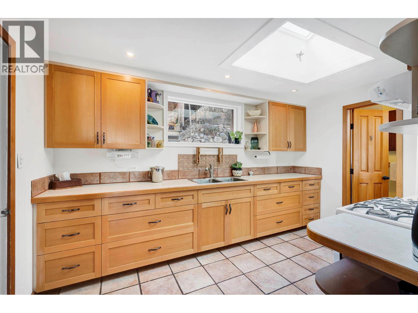 173 St. Paul Street, Kamloops, British Columbia  V2C 2J1 - Photo 3 - 10372583