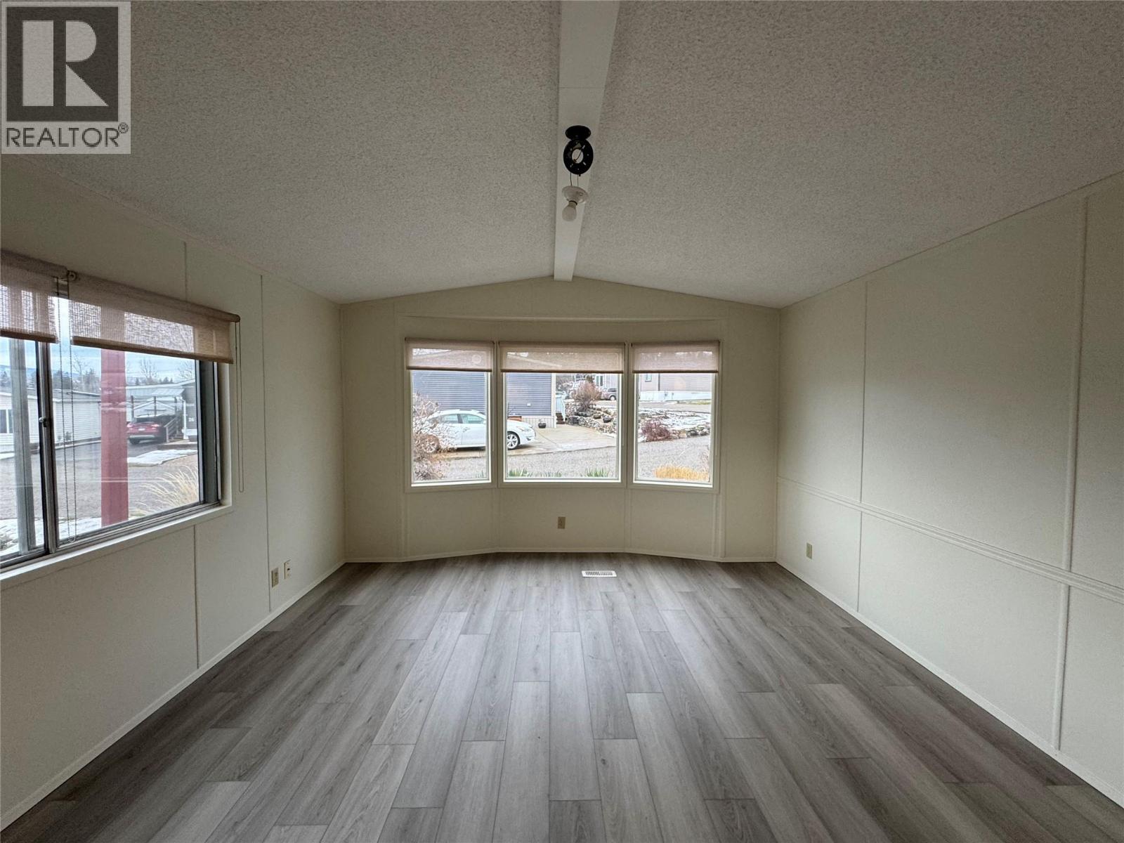 1600 43 Avenue Unit# 32, Vernon, British Columbia  V1T 9G6 - Photo 21 - 10364709