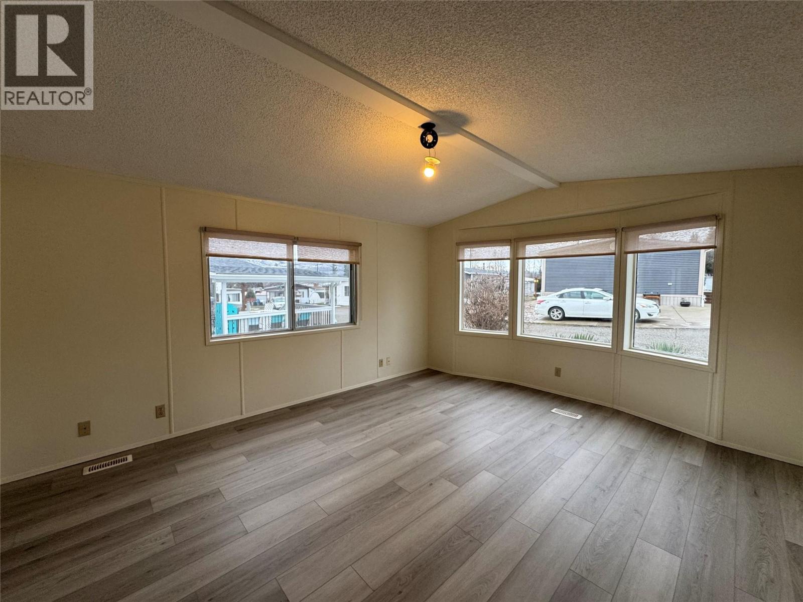 1600 43 Avenue Unit# 32, Vernon, British Columbia  V1T 9G6 - Photo 23 - 10364709