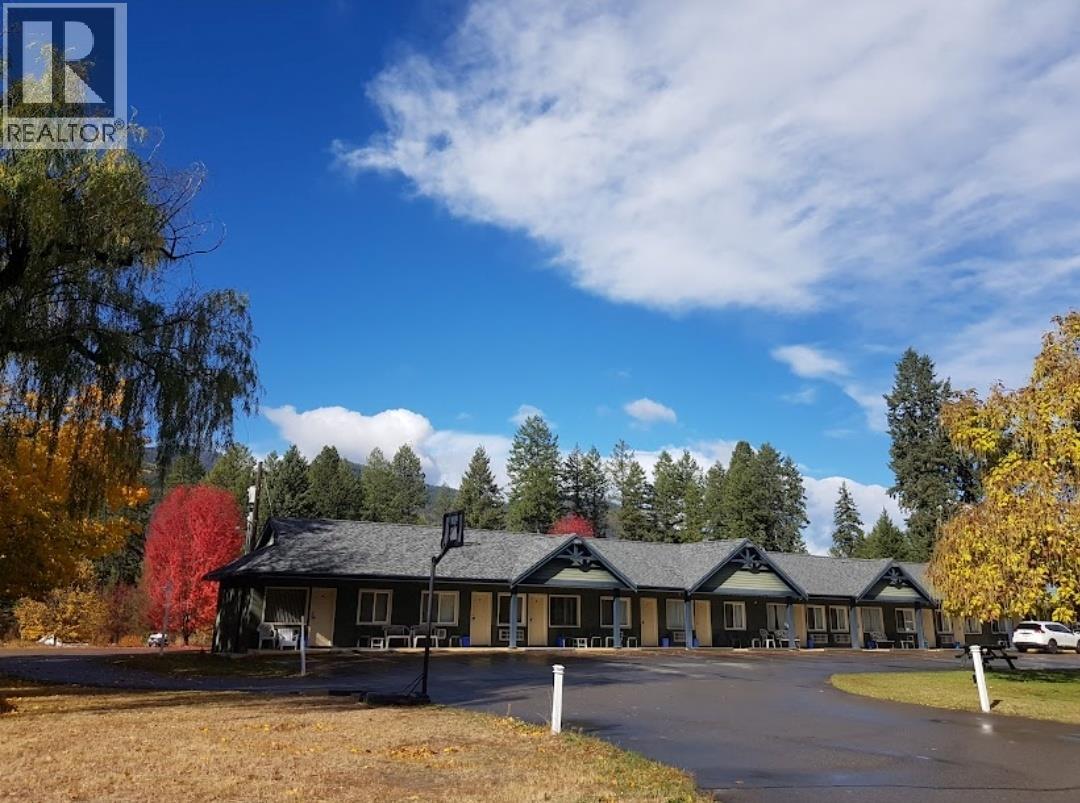 2037 Hunter Frontage Road, Christina Lake, British Columbia  V0H 1E2 - Photo 1 - 10372567