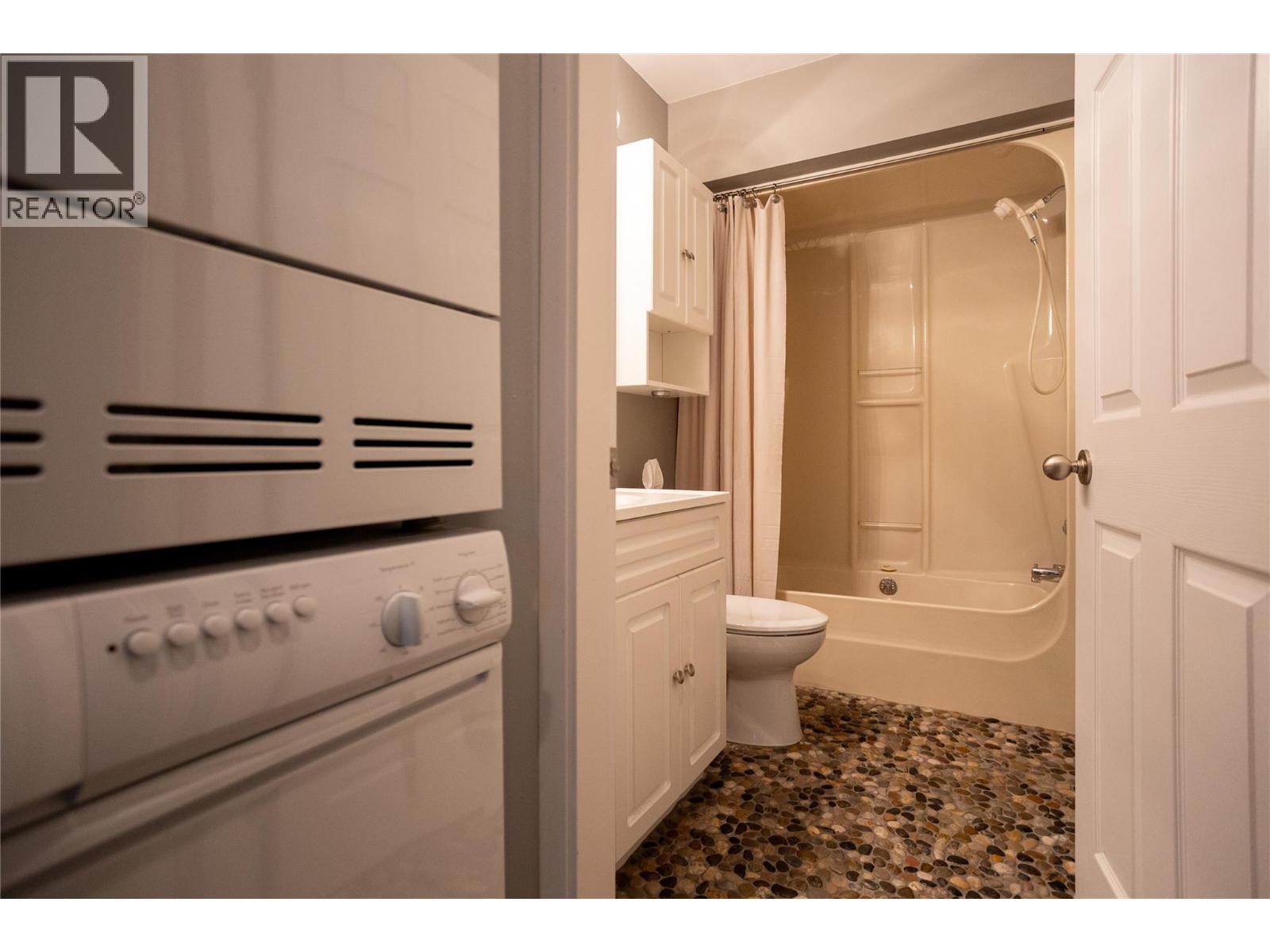 1691 3a Highway Unit# 32, Nelson, British Columbia  V1L 6J8 - Photo 14 - 10372244