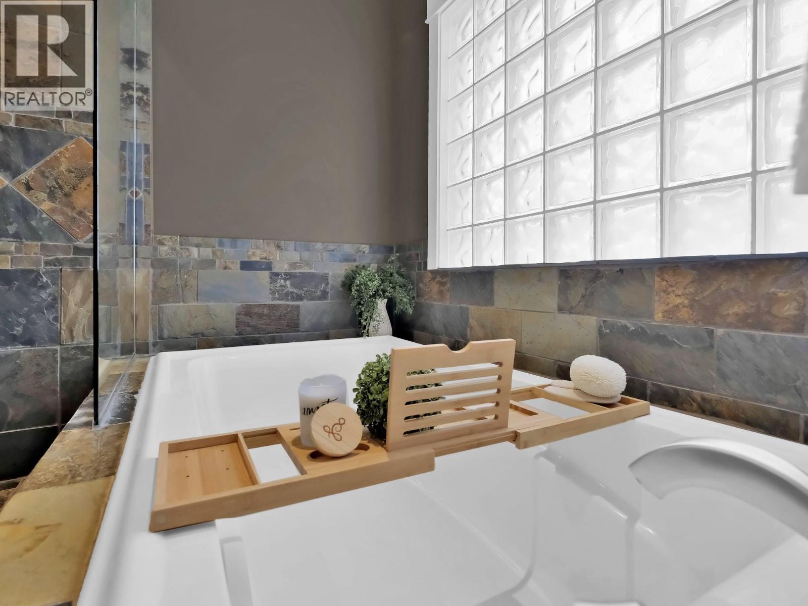 162 Vancouver Place, Penticton, British Columbia  V2A 1A7 - Photo 19 - 10372652