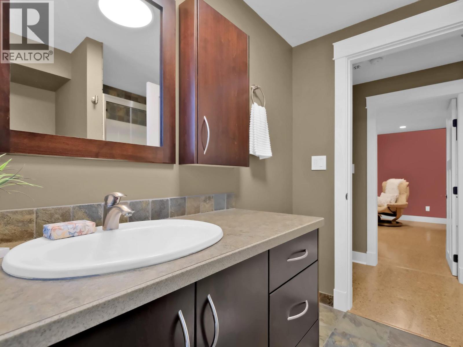 162 Vancouver Place, Penticton, British Columbia  V2A 1A7 - Photo 58 - 10372652