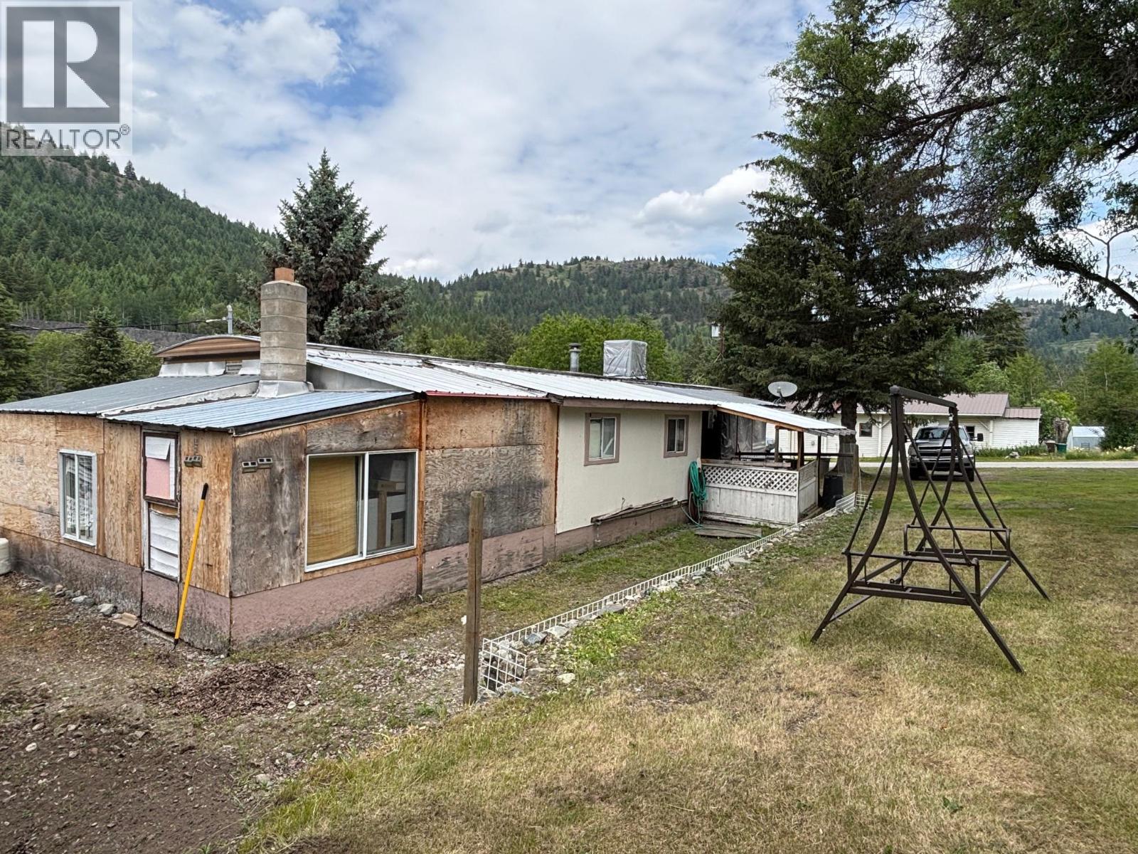 360 3rd Street, Greenwood, British Columbia  V0H 1J0 - Photo 7 - 10372451