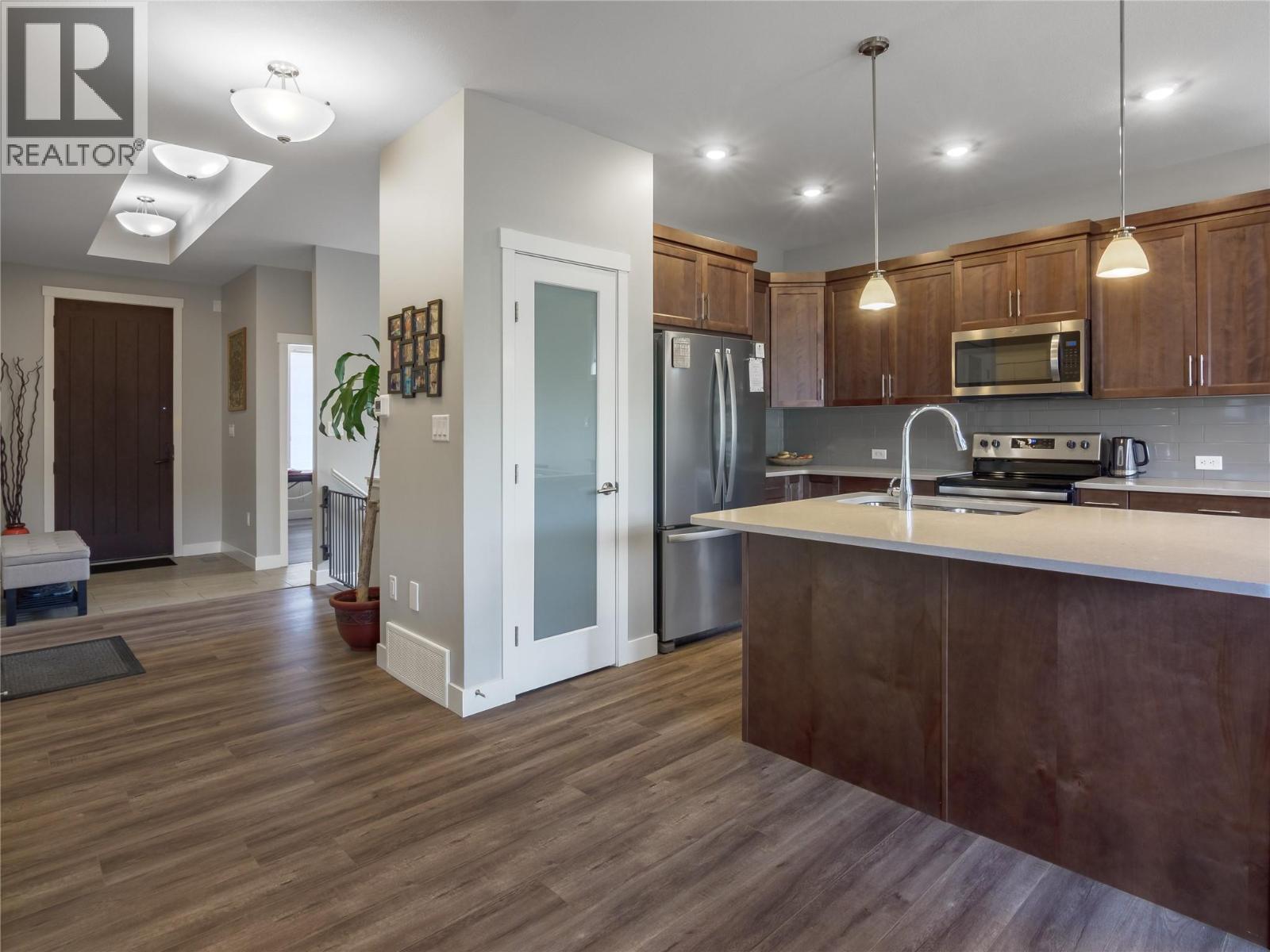 120 Sendero Crescent, Penticton, British Columbia  V2A 0C4 - Photo 6 - 10372556