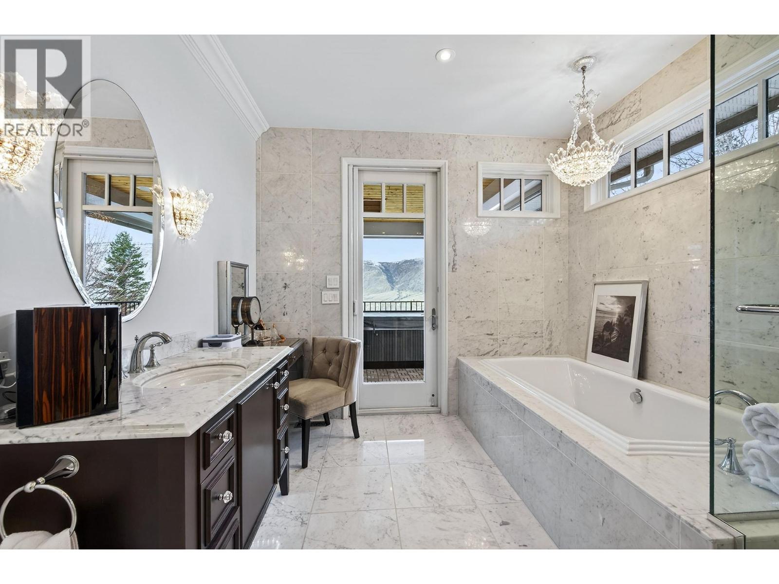 3080 Kicking Horse Drive, Kamloops, British Columbia  V2E 2T6 - Photo 18 - 10372299