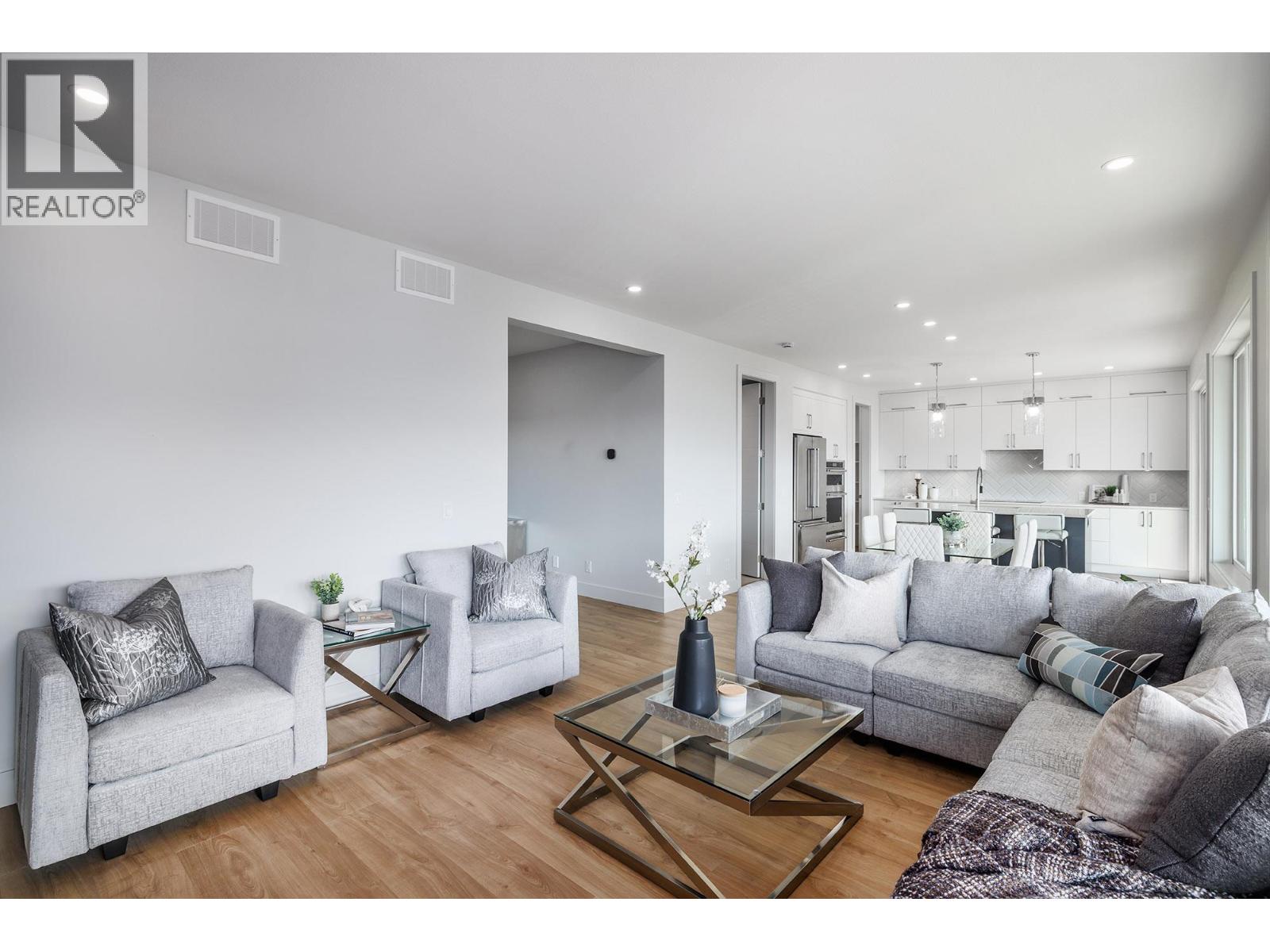 789 Carleton Street, Kelowna, British Columbia  V1V 0A8 - Photo 12 - 10372572