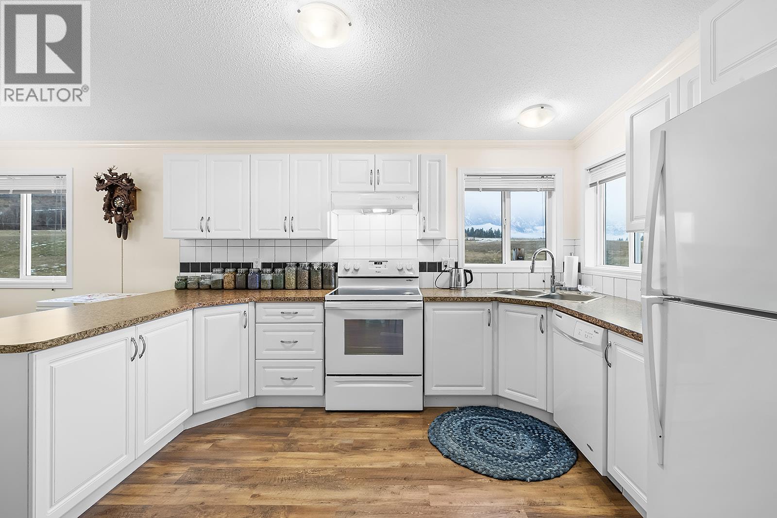 3149 Phillips Road, Lister, British Columbia  V0B 1G2 - Photo 3 - 10372519