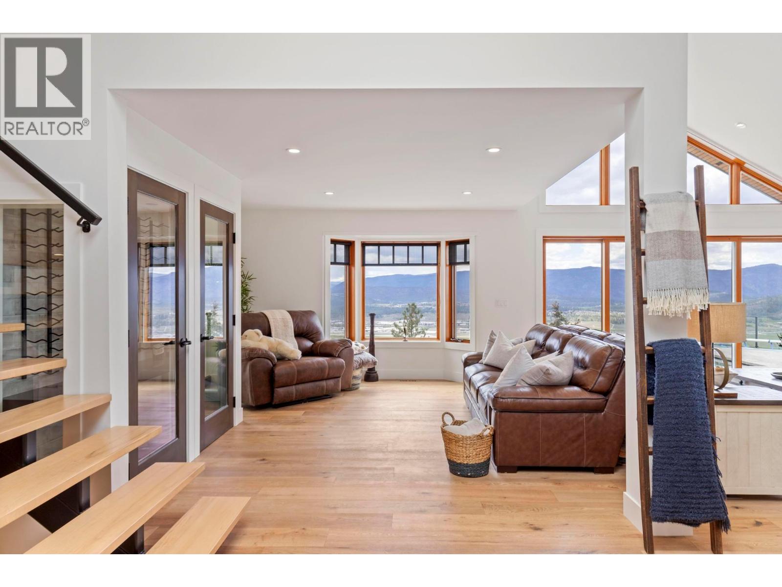 5774 Deadpine Drive, Kelowna, British Columbia  V1P 1A3 - Photo 13 - 10372291