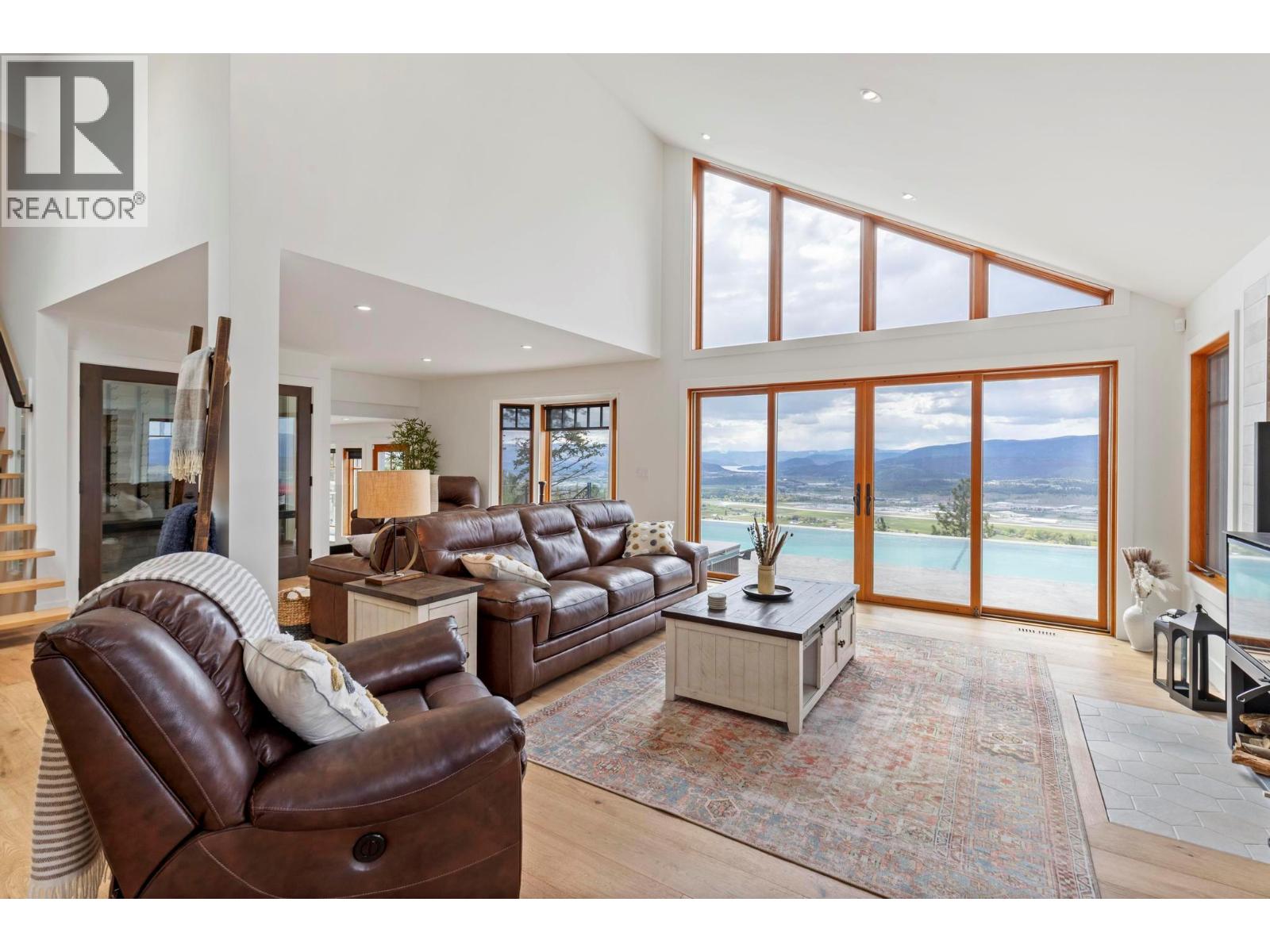 5774 Deadpine Drive, Kelowna, British Columbia  V1P 1A3 - Photo 15 - 10372291