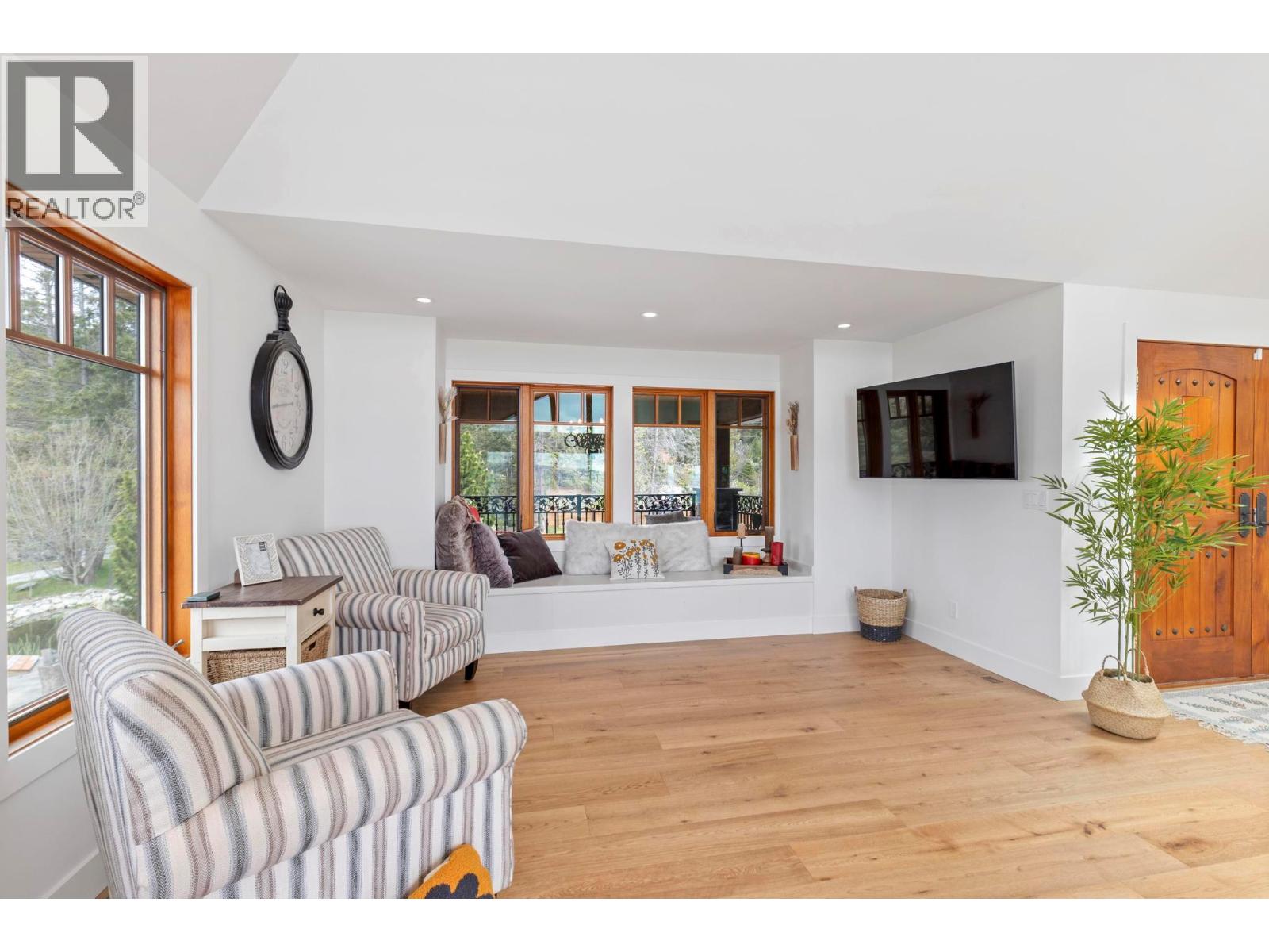 5774 Deadpine Drive, Kelowna, British Columbia  V1P 1A3 - Photo 18 - 10372291