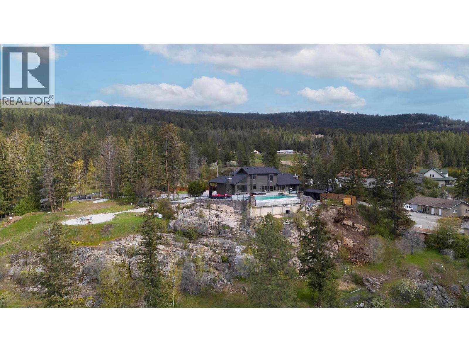 5774 Deadpine Drive, Kelowna, British Columbia  V1P 1A3 - Photo 4 - 10372291