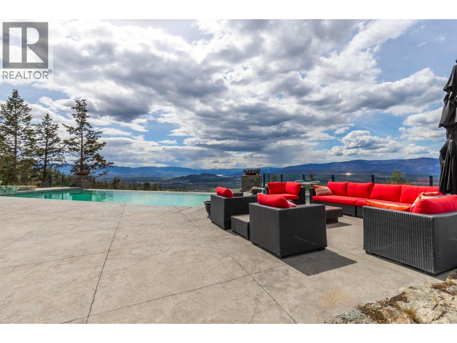 5774 Deadpine Drive, Kelowna, British Columbia  V1P 1A3 - Photo 9 - 10372291