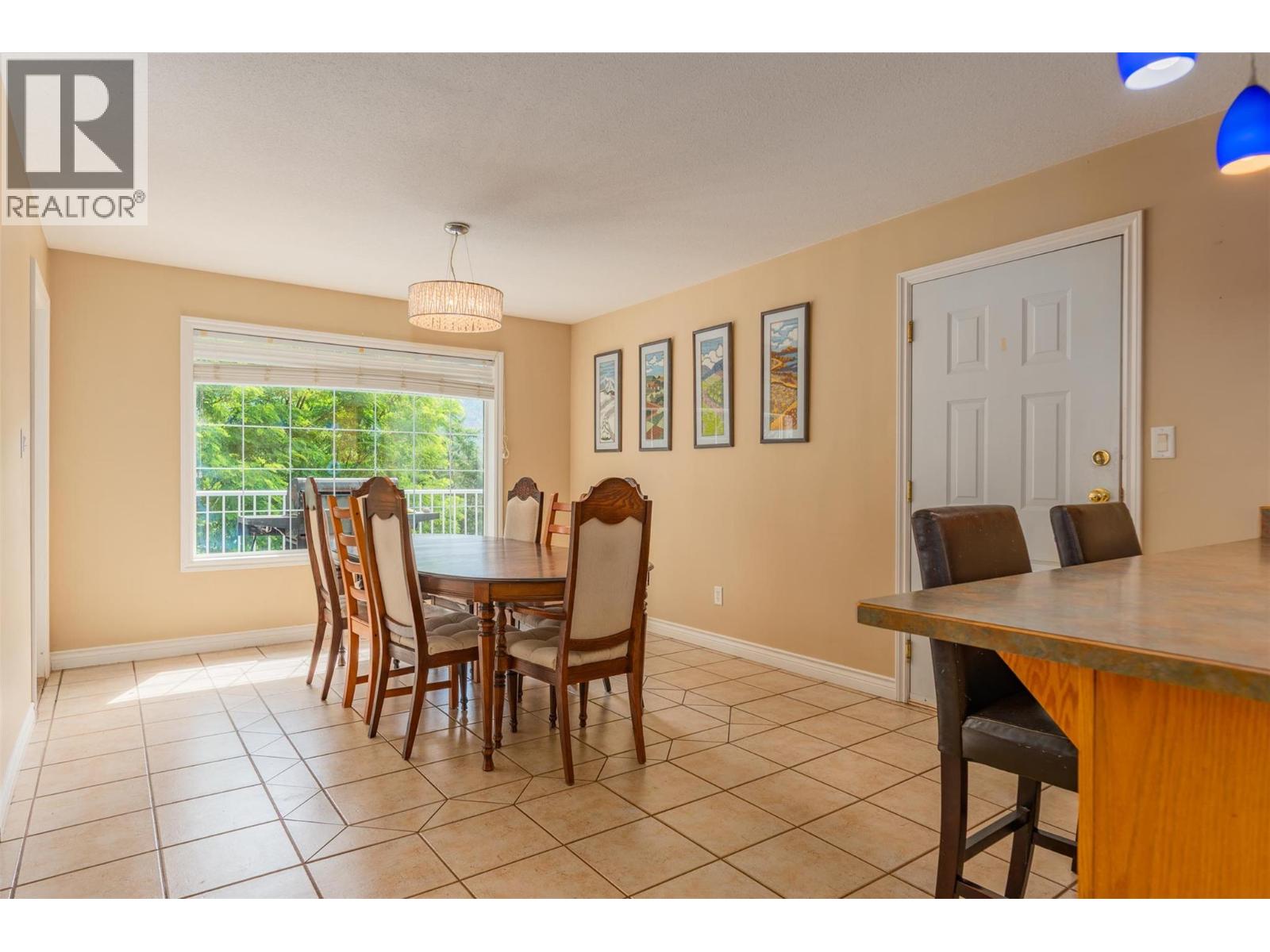 3209 5th Avenue, Castlegar, British Columbia  V1N 2V6 - Photo 22 - 10372708