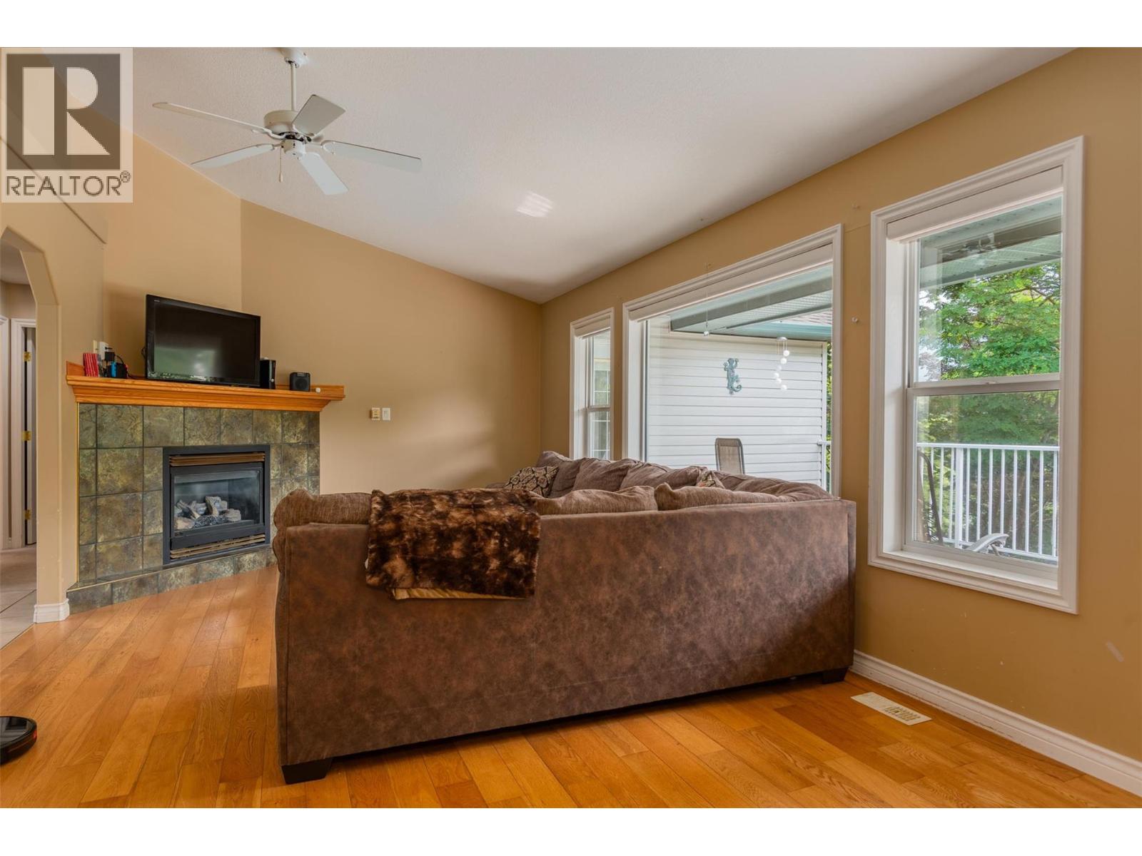 3209 5th Avenue, Castlegar, British Columbia  V1N 2V6 - Photo 25 - 10372708