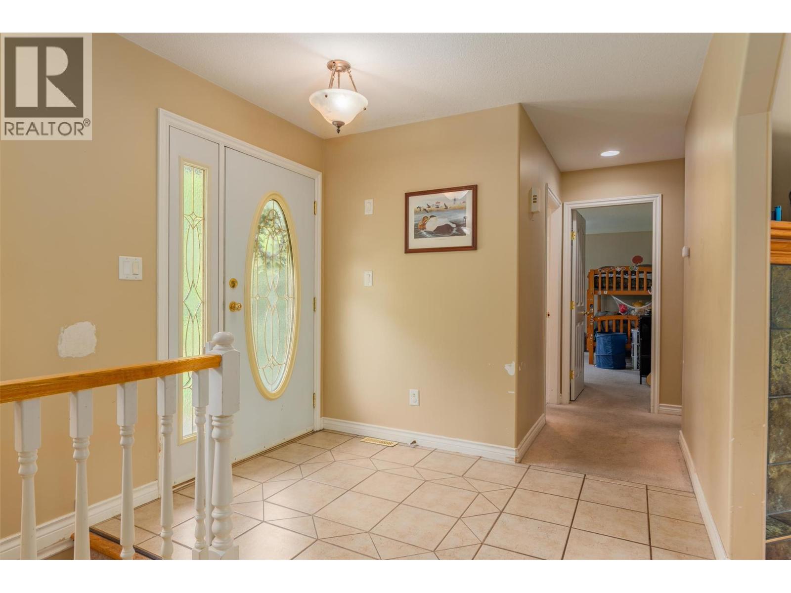 3209 5th Avenue, Castlegar, British Columbia  V1N 2V6 - Photo 27 - 10372708