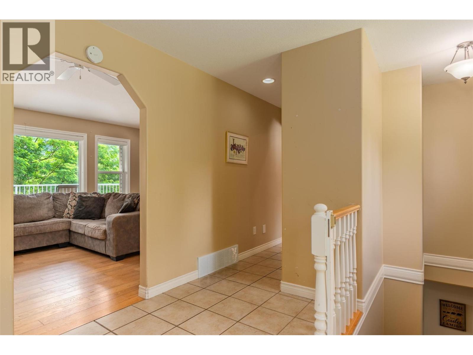 3209 5th Avenue, Castlegar, British Columbia  V1N 2V6 - Photo 29 - 10372708