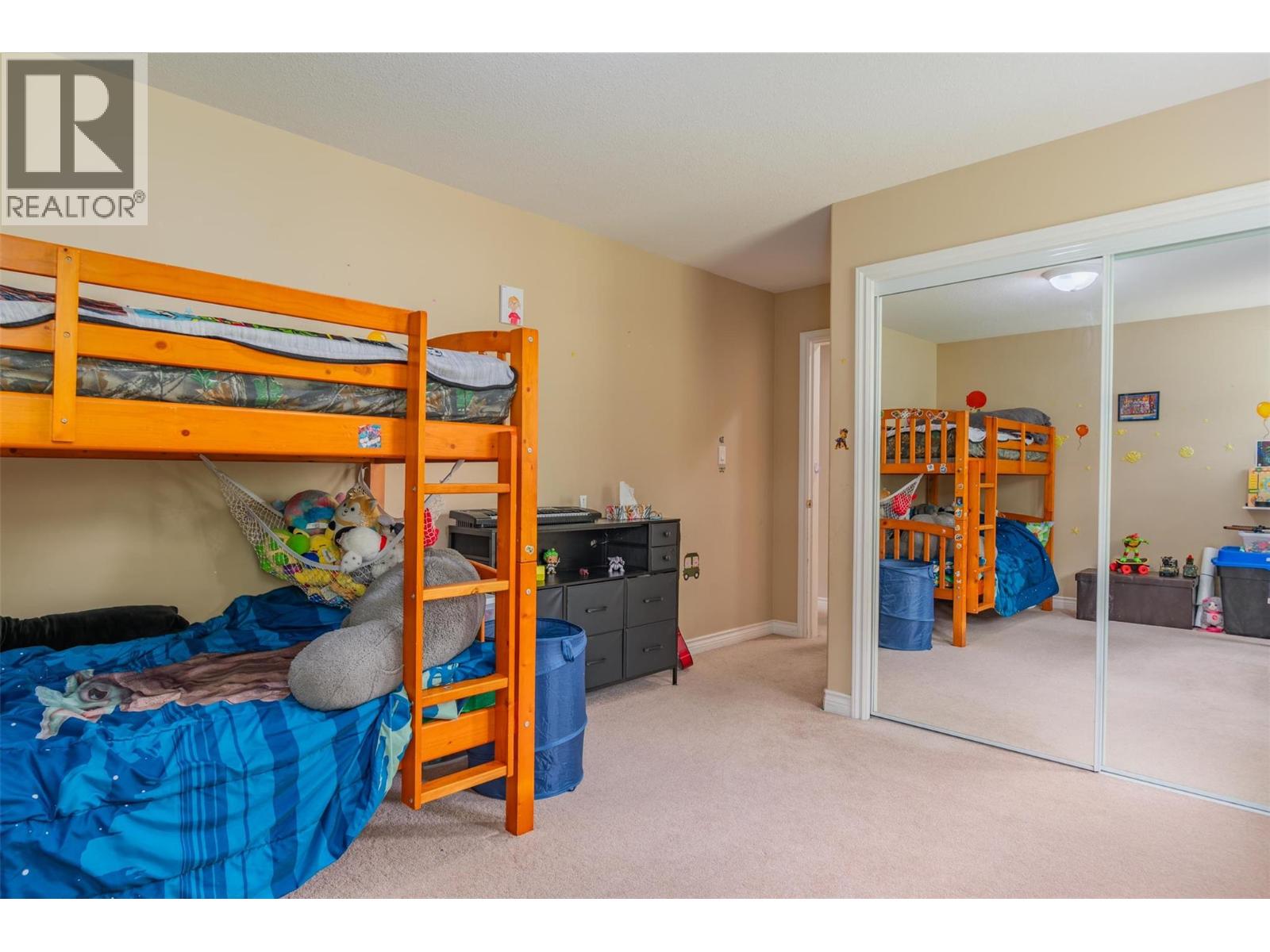 3209 5th Avenue, Castlegar, British Columbia  V1N 2V6 - Photo 32 - 10372708