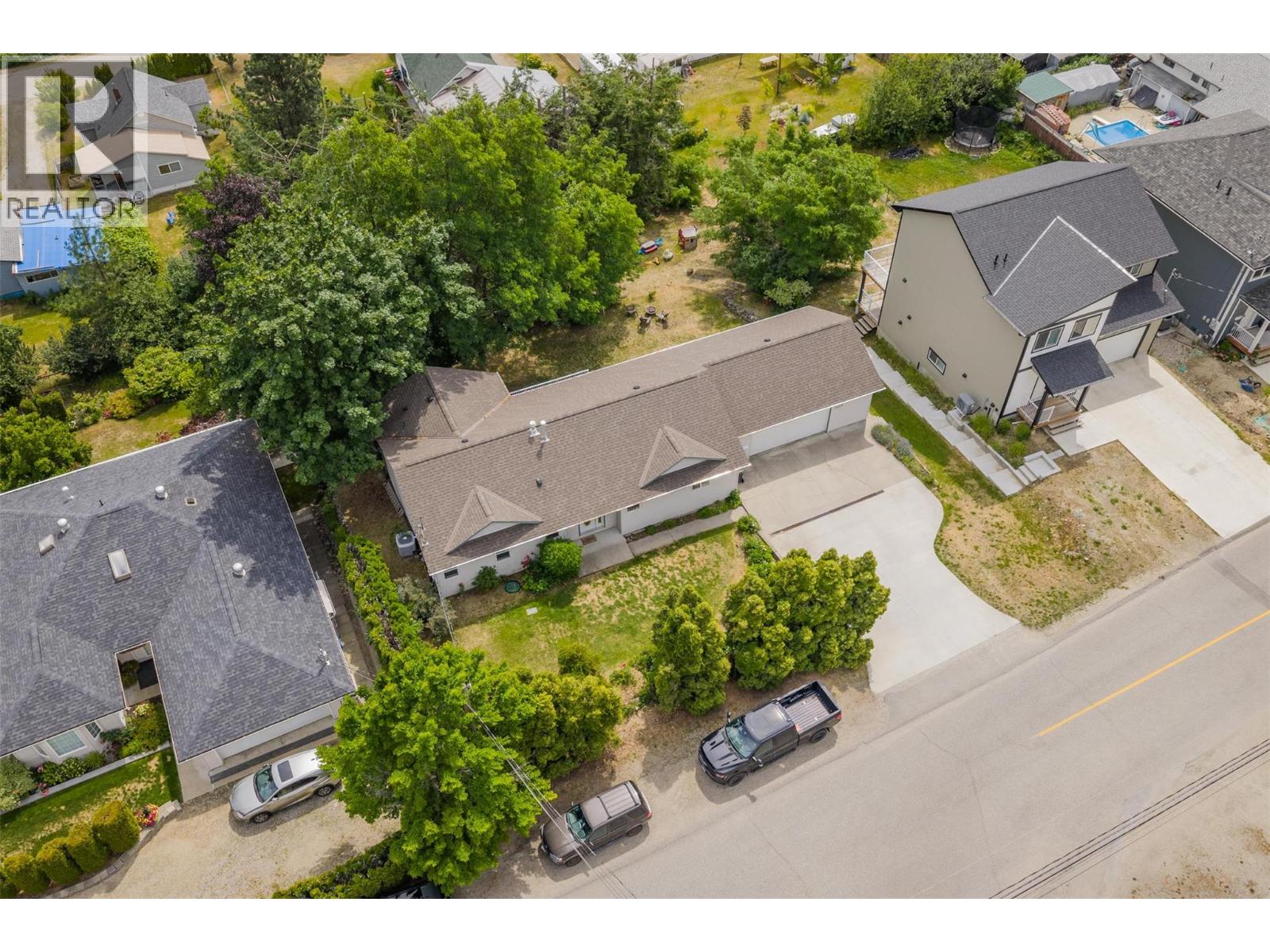 3209 5th Avenue, Castlegar, British Columbia  V1N 2V6 - Photo 4 - 10372708