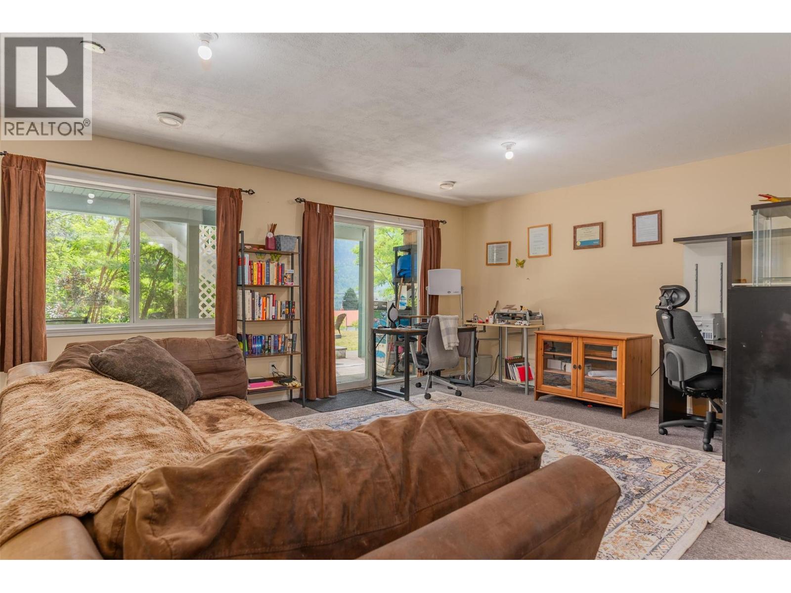 3209 5th Avenue, Castlegar, British Columbia  V1N 2V6 - Photo 40 - 10372708
