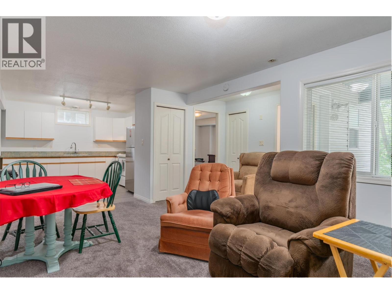 3209 5th Avenue, Castlegar, British Columbia  V1N 2V6 - Photo 46 - 10372708