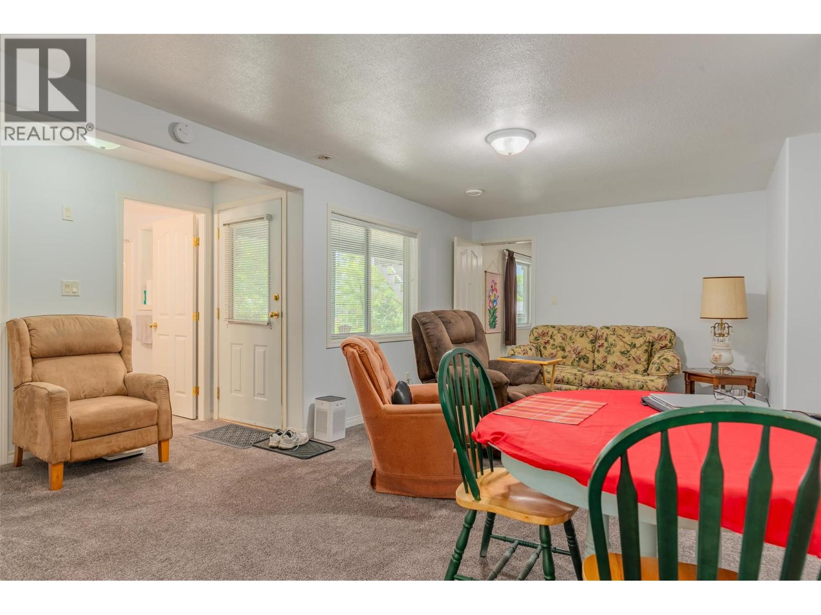 3209 5th Avenue, Castlegar, British Columbia  V1N 2V6 - Photo 49 - 10372708