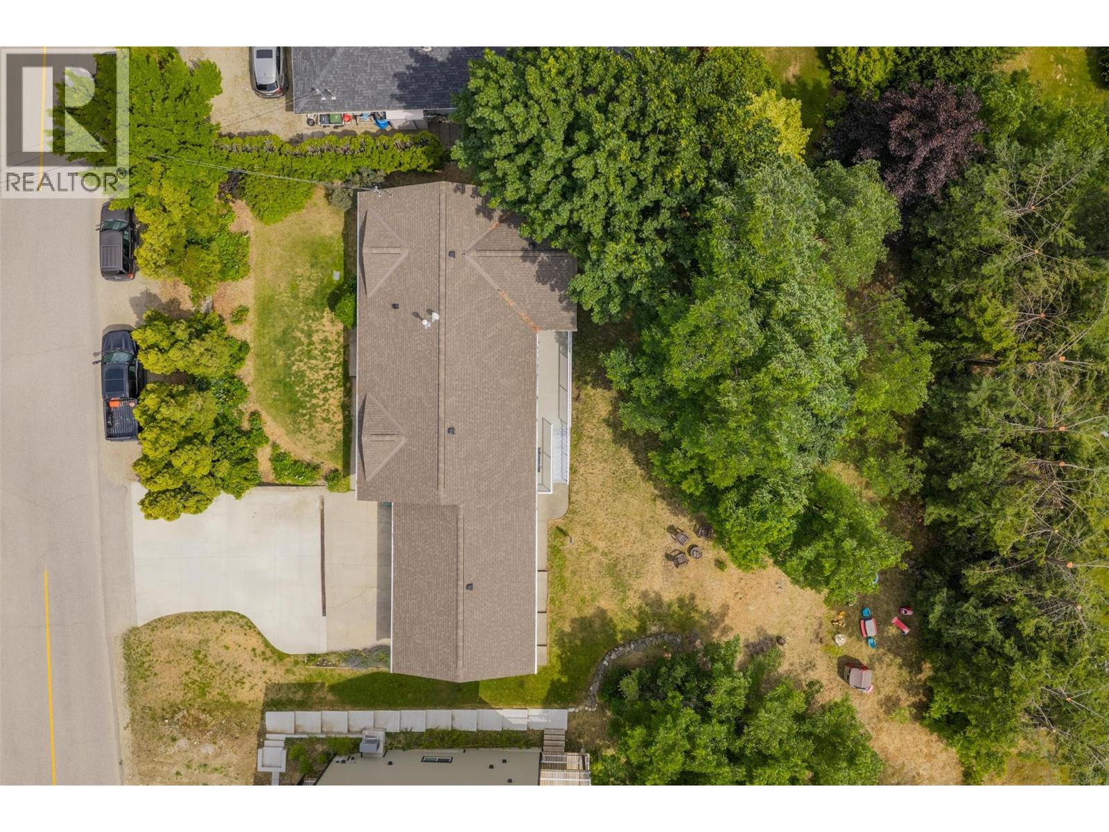 3209 5th Avenue, Castlegar, British Columbia  V1N 2V6 - Photo 5 - 10372708