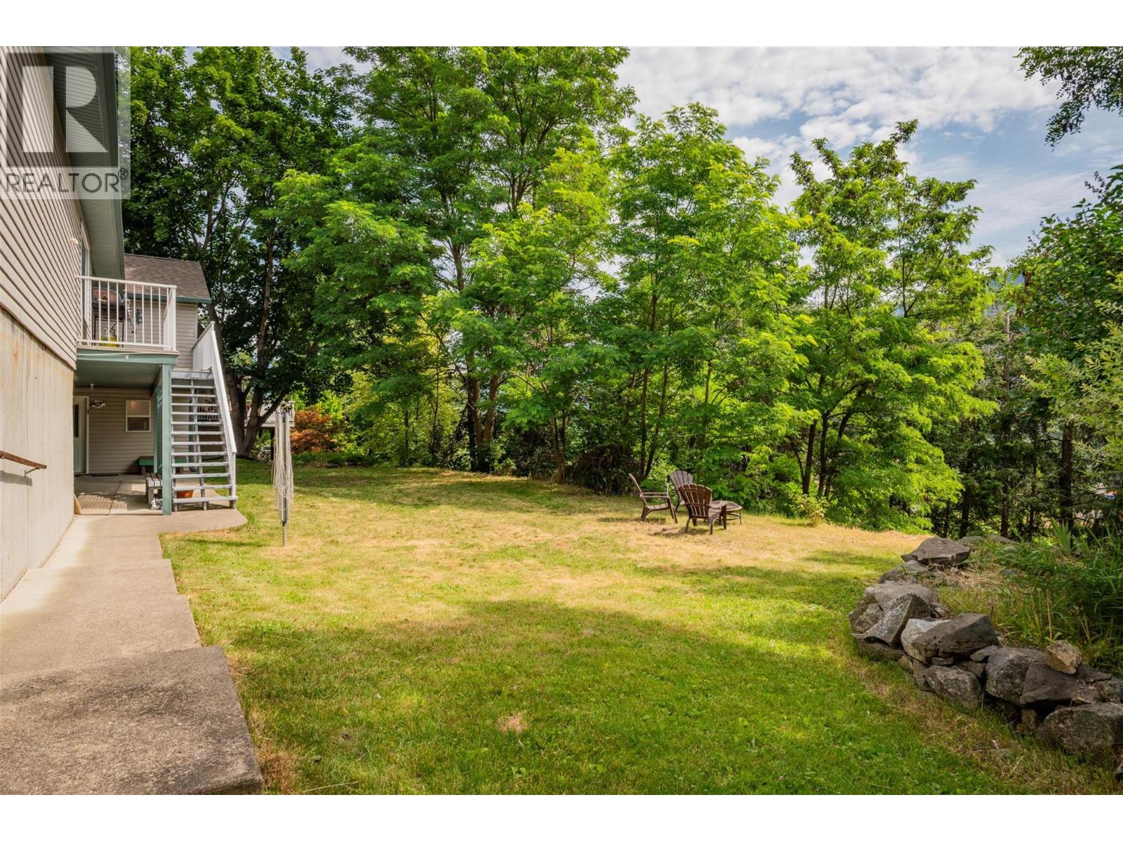 3209 5th Avenue, Castlegar, British Columbia  V1N 2V6 - Photo 62 - 10372708
