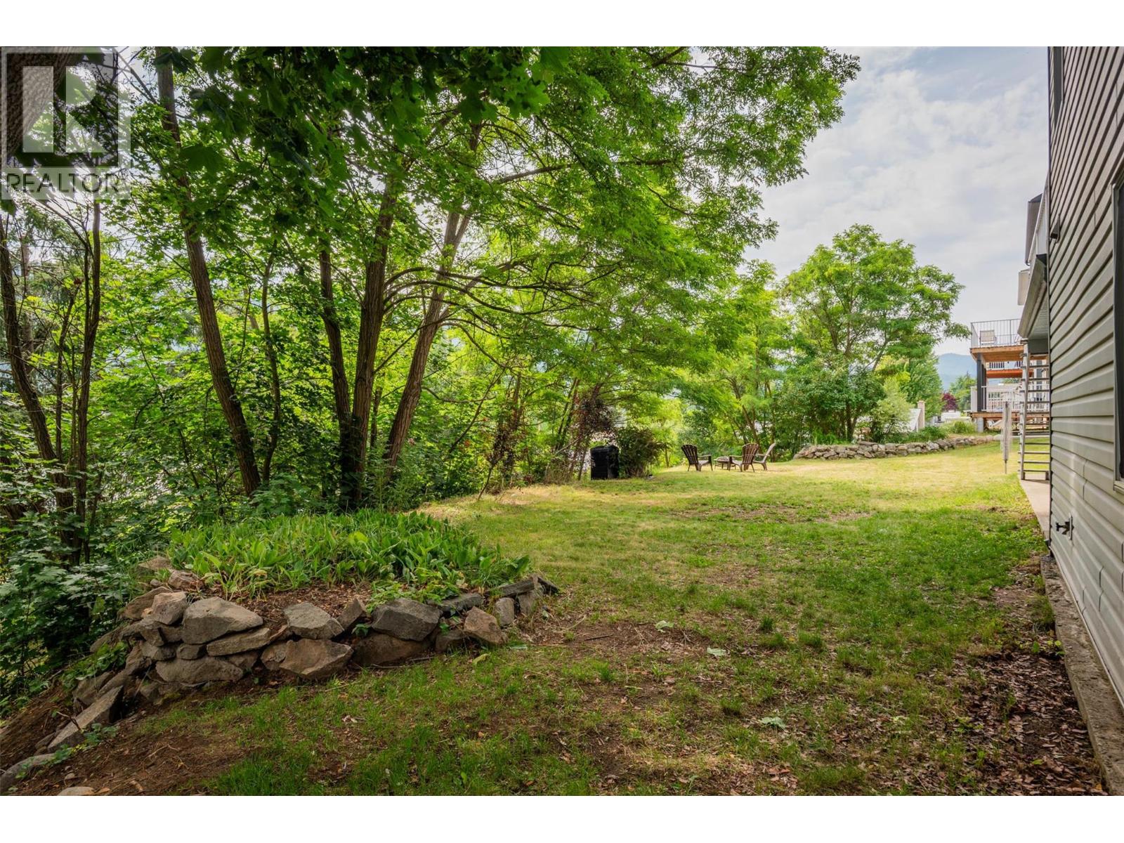 3209 5th Avenue, Castlegar, British Columbia  V1N 2V6 - Photo 66 - 10372708