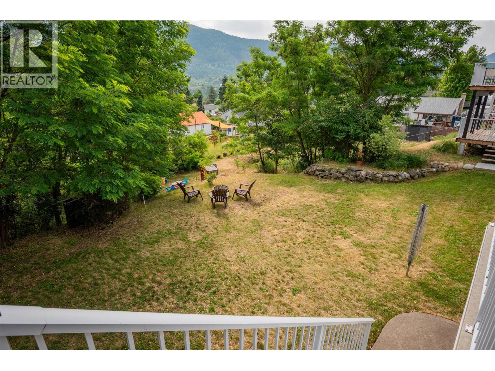 3209 5th Avenue, Castlegar, British Columbia  V1N 2V6 - Photo 72 - 10372708