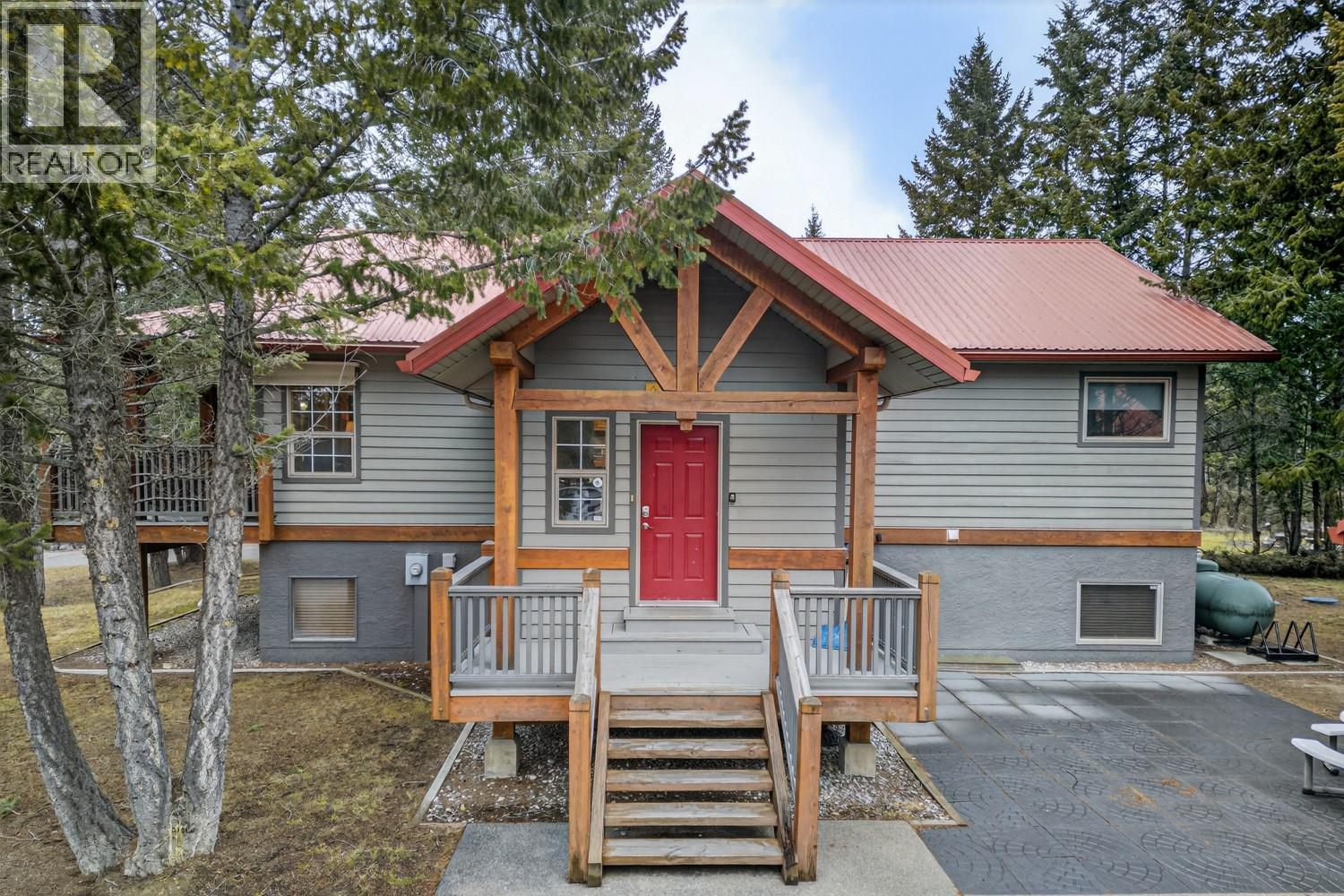 860 Timbermont Road, Invermere, British Columbia  V0A 1K3 - Photo 2 - 10372589