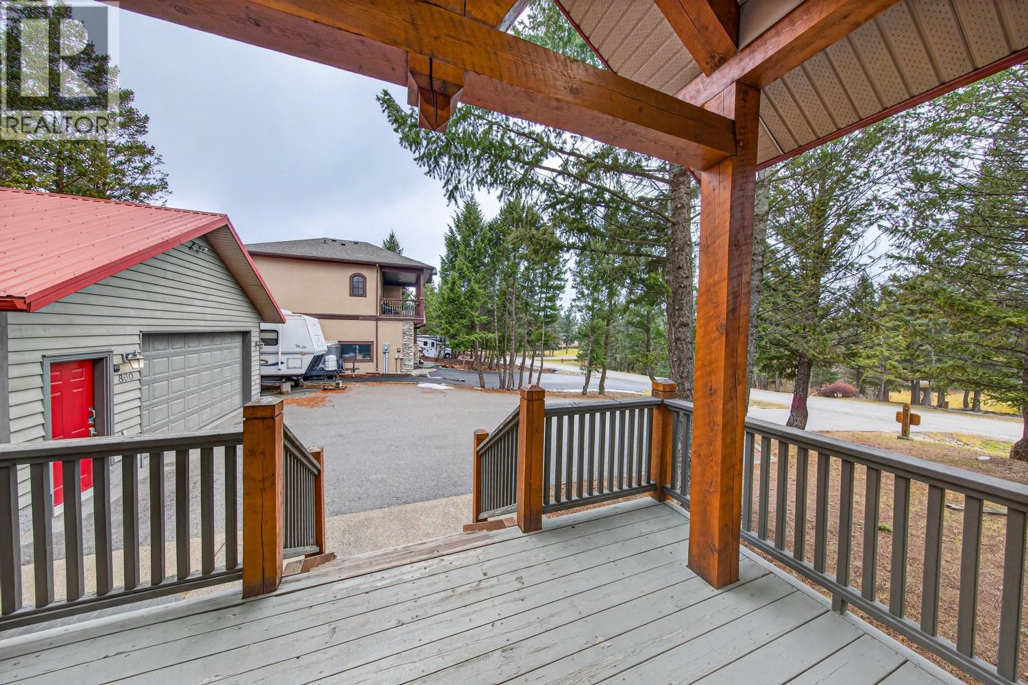 860 Timbermont Road, Invermere, British Columbia  V0A 1K3 - Photo 3 - 10372589