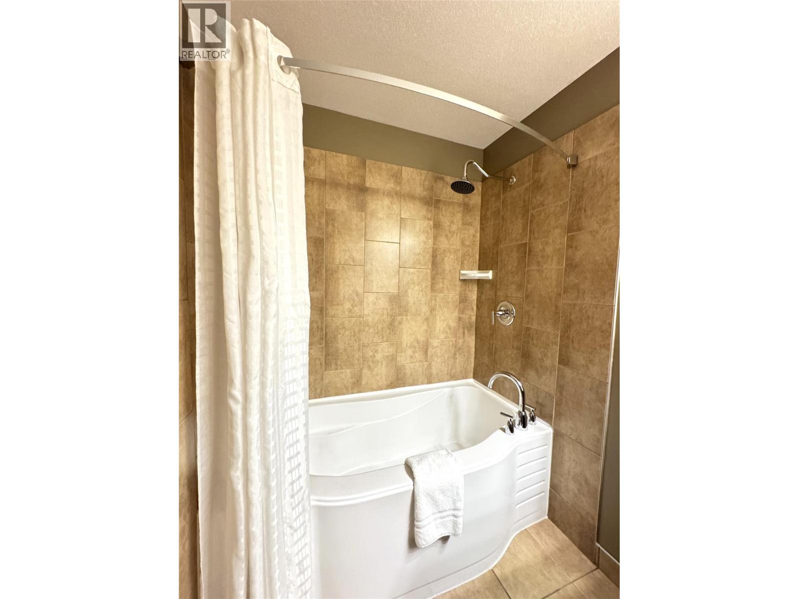 800 Bighorn Boulevard Unit# 812f, Radium Hot Springs, British Columbia  V0A 1M0 - Photo 28 - 10372037