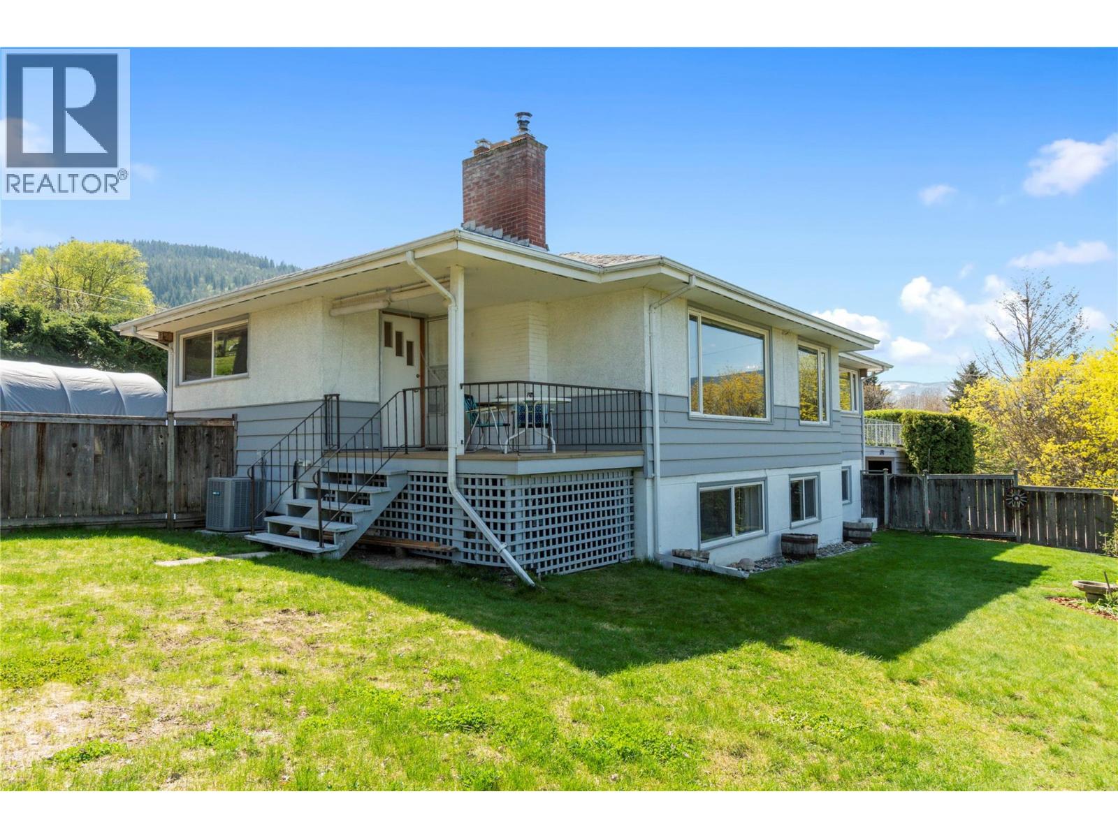 1290 15 Street SE, salmon arm, British Columbia