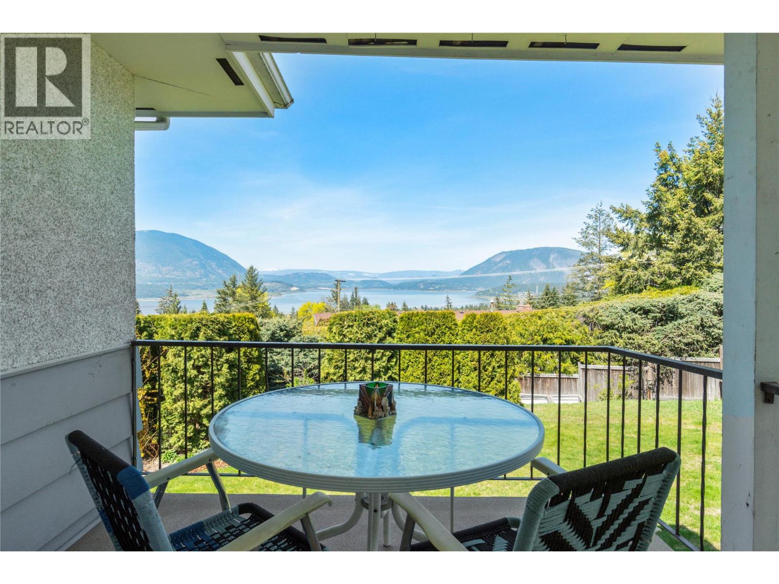 1290 15 Street Se, Salmon Arm, British Columbia  V1E 2G8 - Photo 7 - 10372472