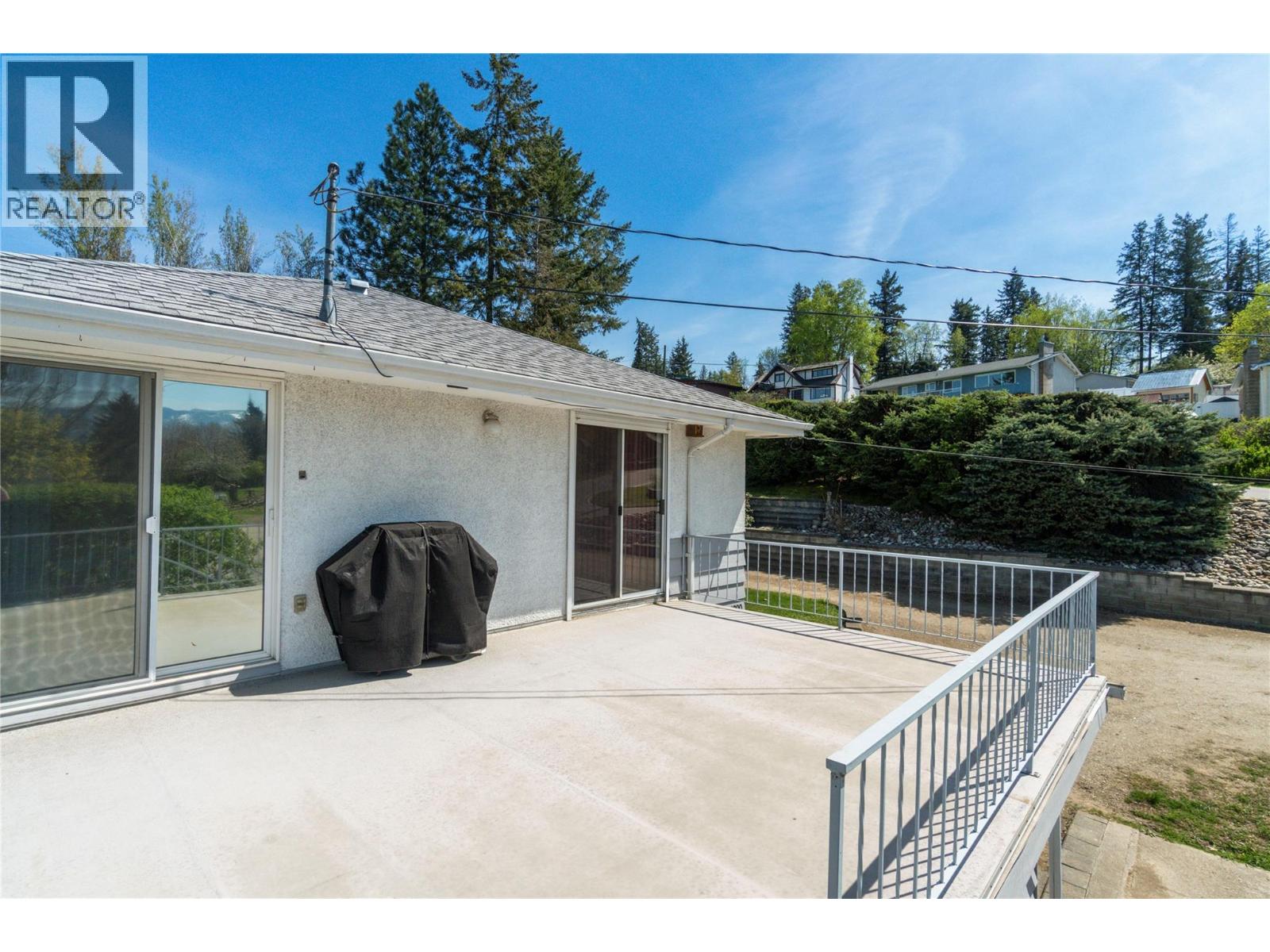 1290 15 Street Se, Salmon Arm, British Columbia  V1E 2G8 - Photo 75 - 10372472