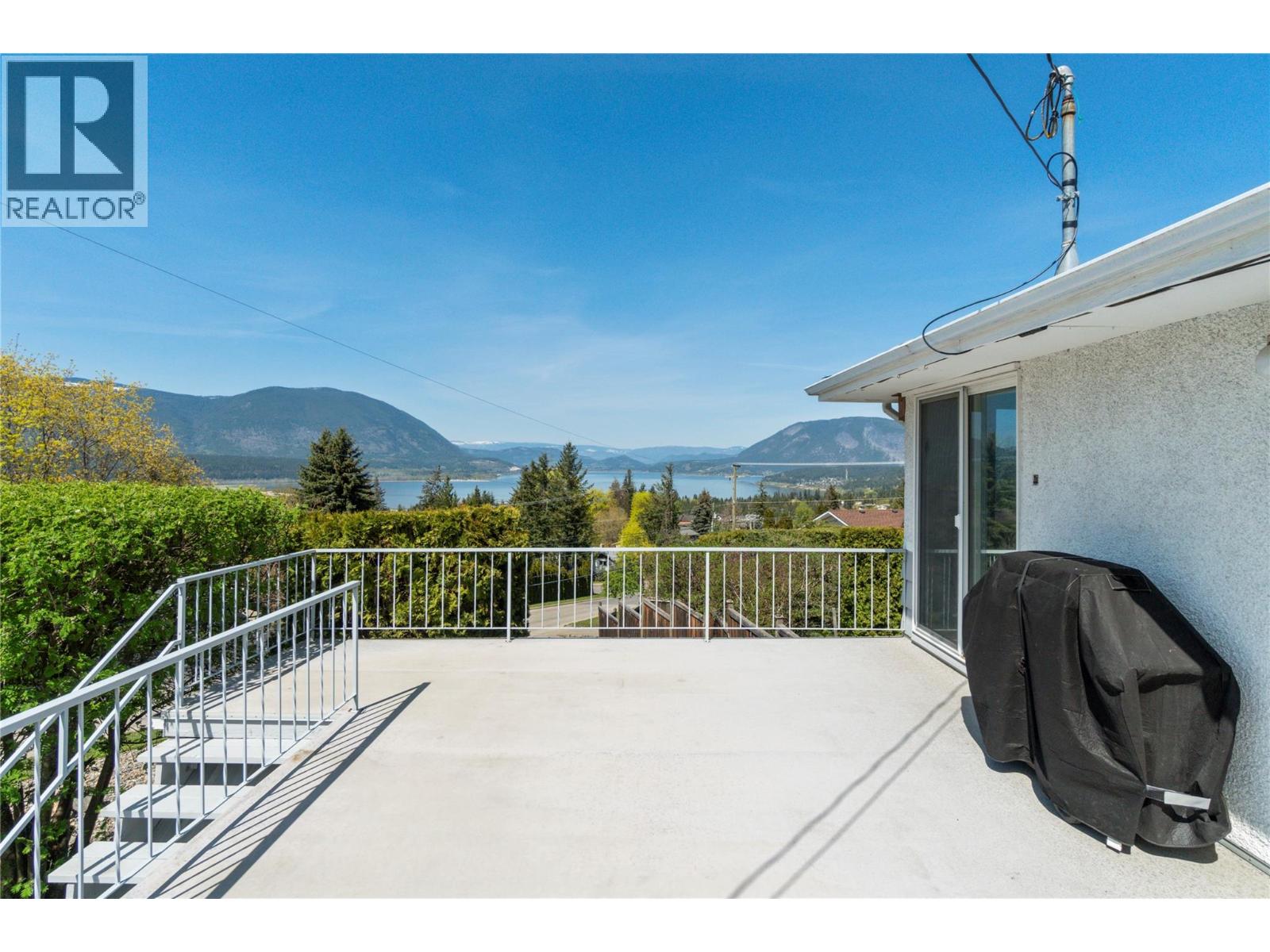 1290 15 Street Se, Salmon Arm, British Columbia  V1E 2G8 - Photo 9 - 10372472