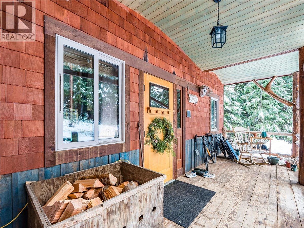 6610 6 Highway, Ymir, British Columbia  V0G 2K0 - Photo 37 - 10371621