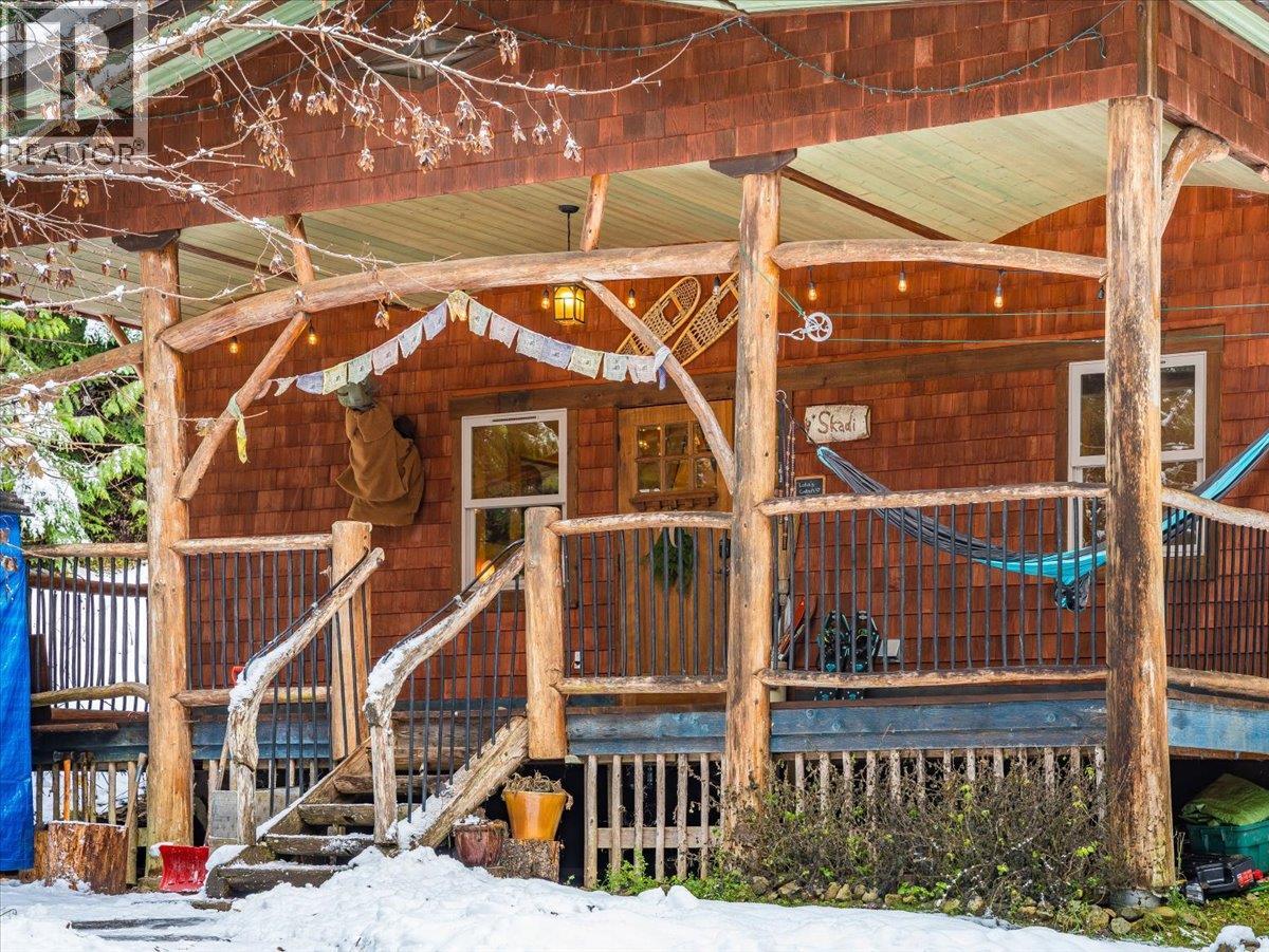 6610 6 Highway, Ymir, British Columbia  V0G 2K0 - Photo 4 - 10371621