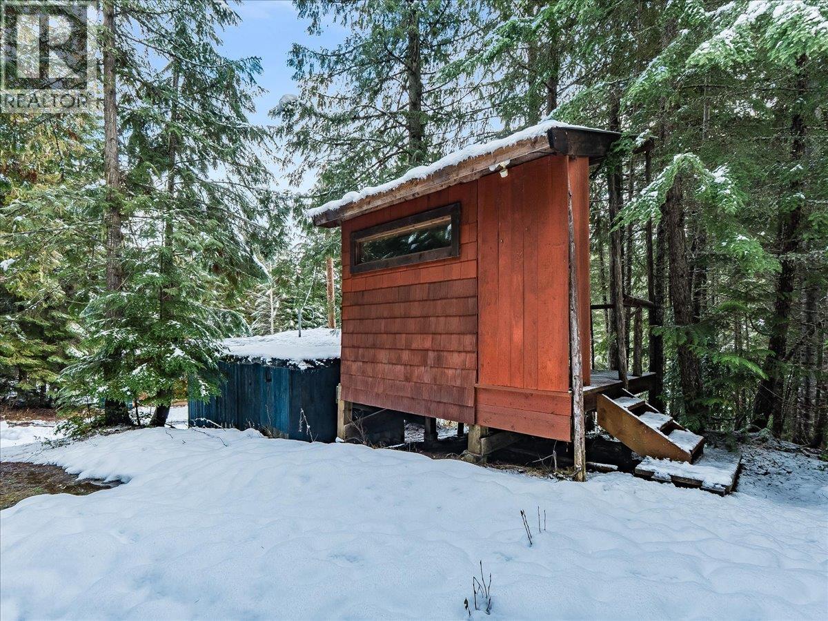 6610 6 Highway, Ymir, British Columbia  V0G 2K0 - Photo 44 - 10371621