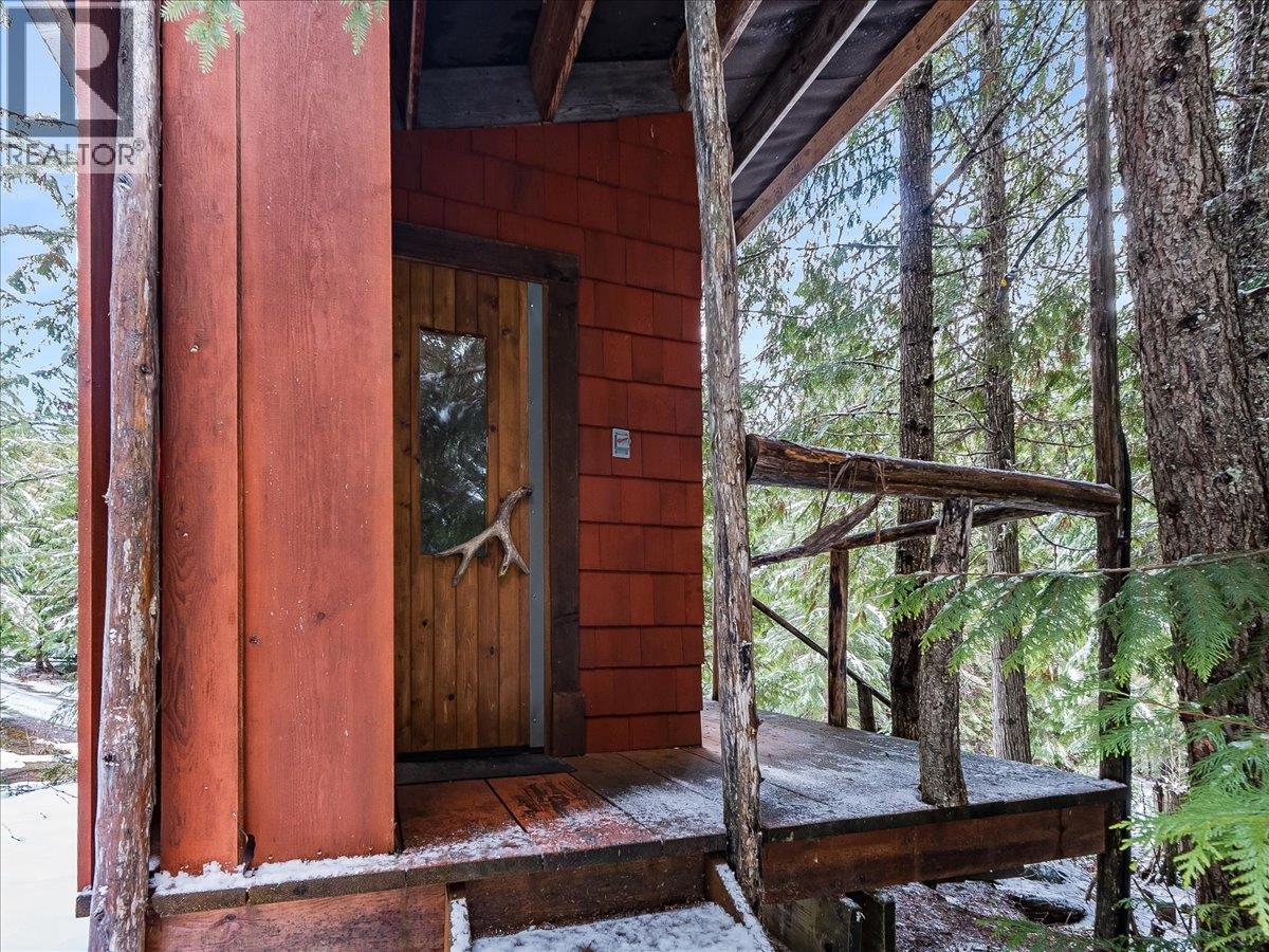 6610 6 Highway, Ymir, British Columbia  V0G 2K0 - Photo 45 - 10371621