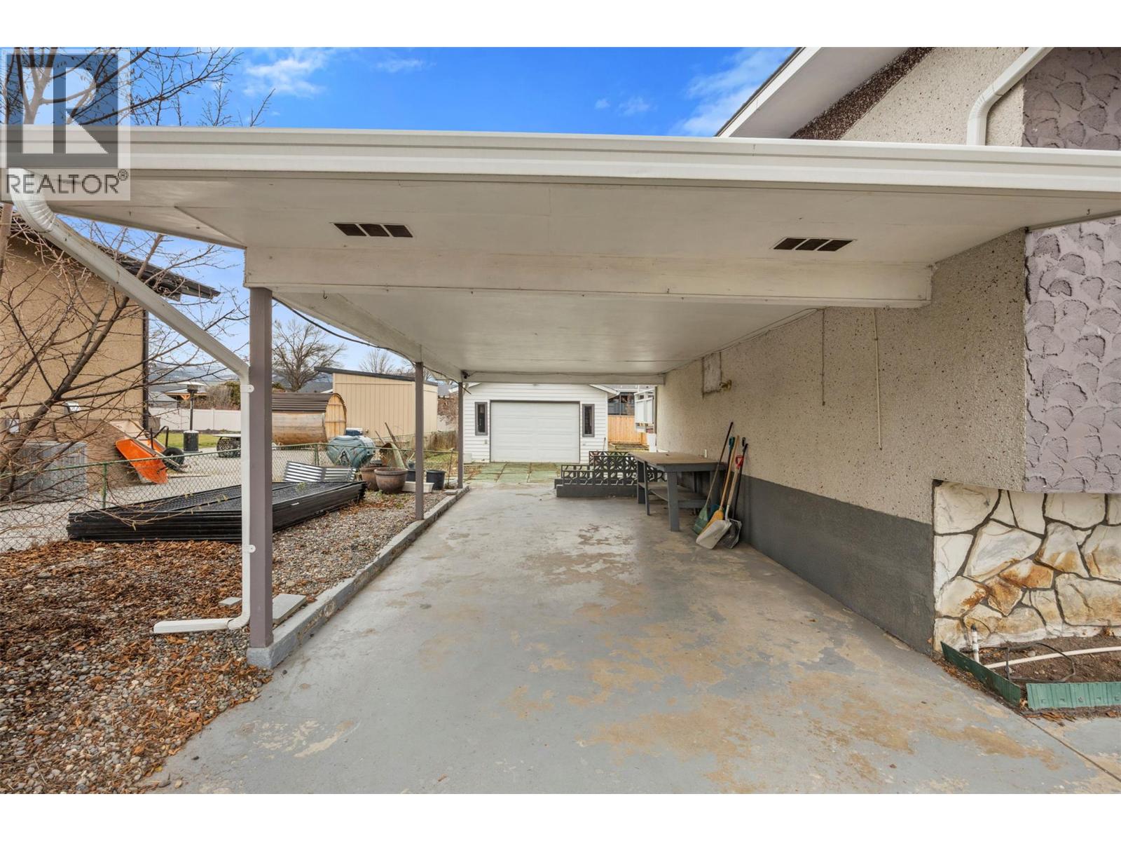 245 Adventure Road, Kelowna, British Columbia  V1X 1N5 - Photo 25 - 10372777