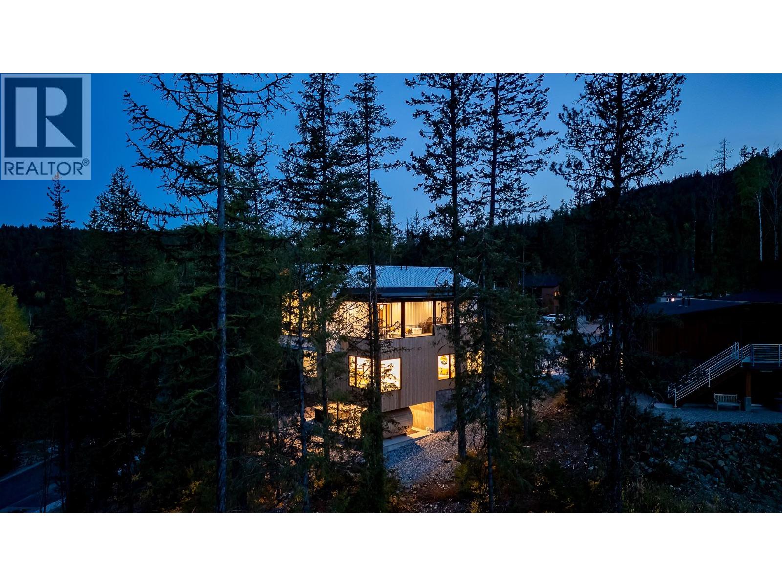 322 Larch Terrace, Rossland, British Columbia  V0G 1Y0 - Photo 11 - 10370827